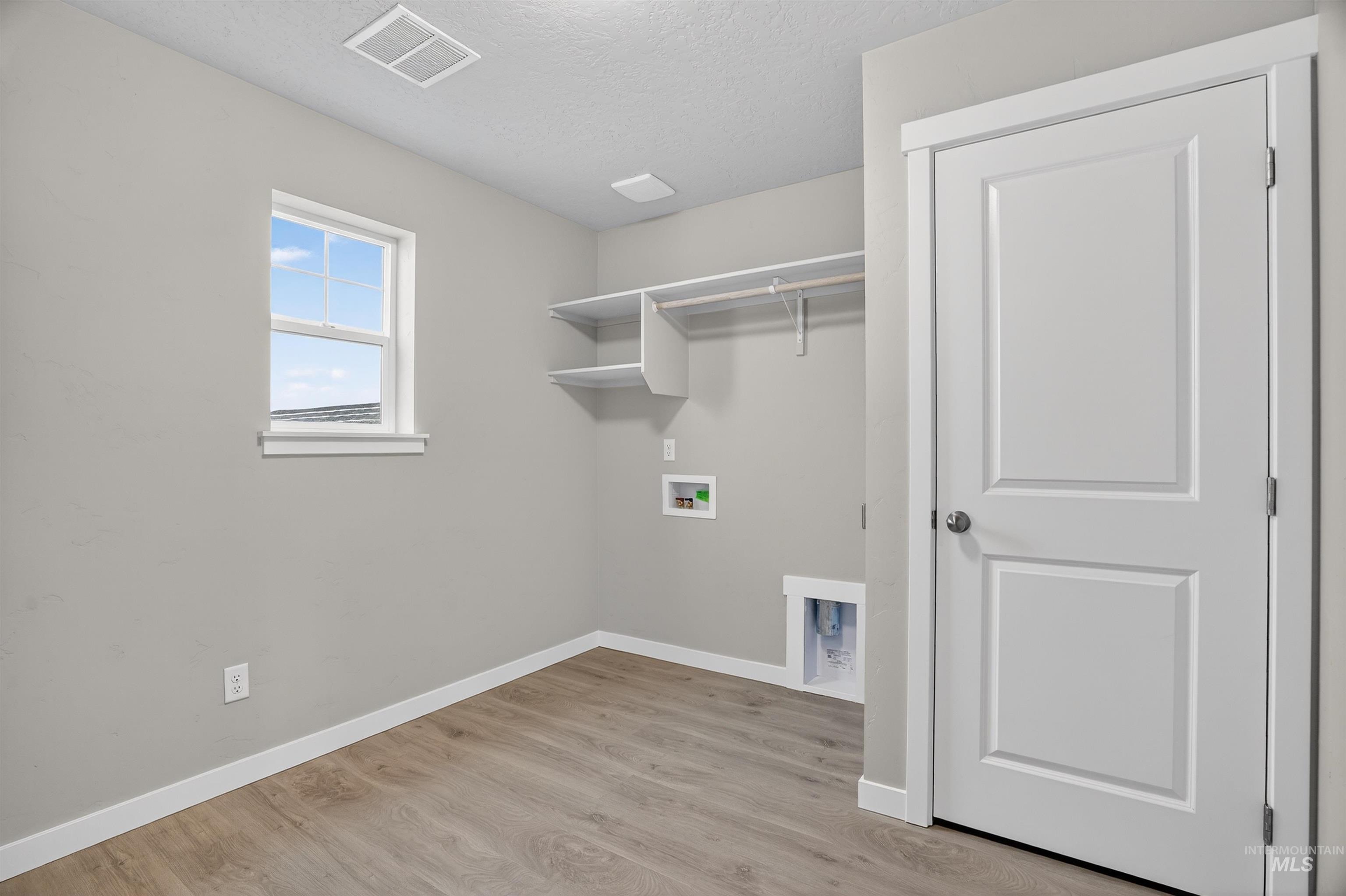 19317 Snowyside Way, Caldwell, Idaho 83605, 4 Bedrooms, 2.5 Bathrooms, Residential For Sale, Price $499,990, 98982464