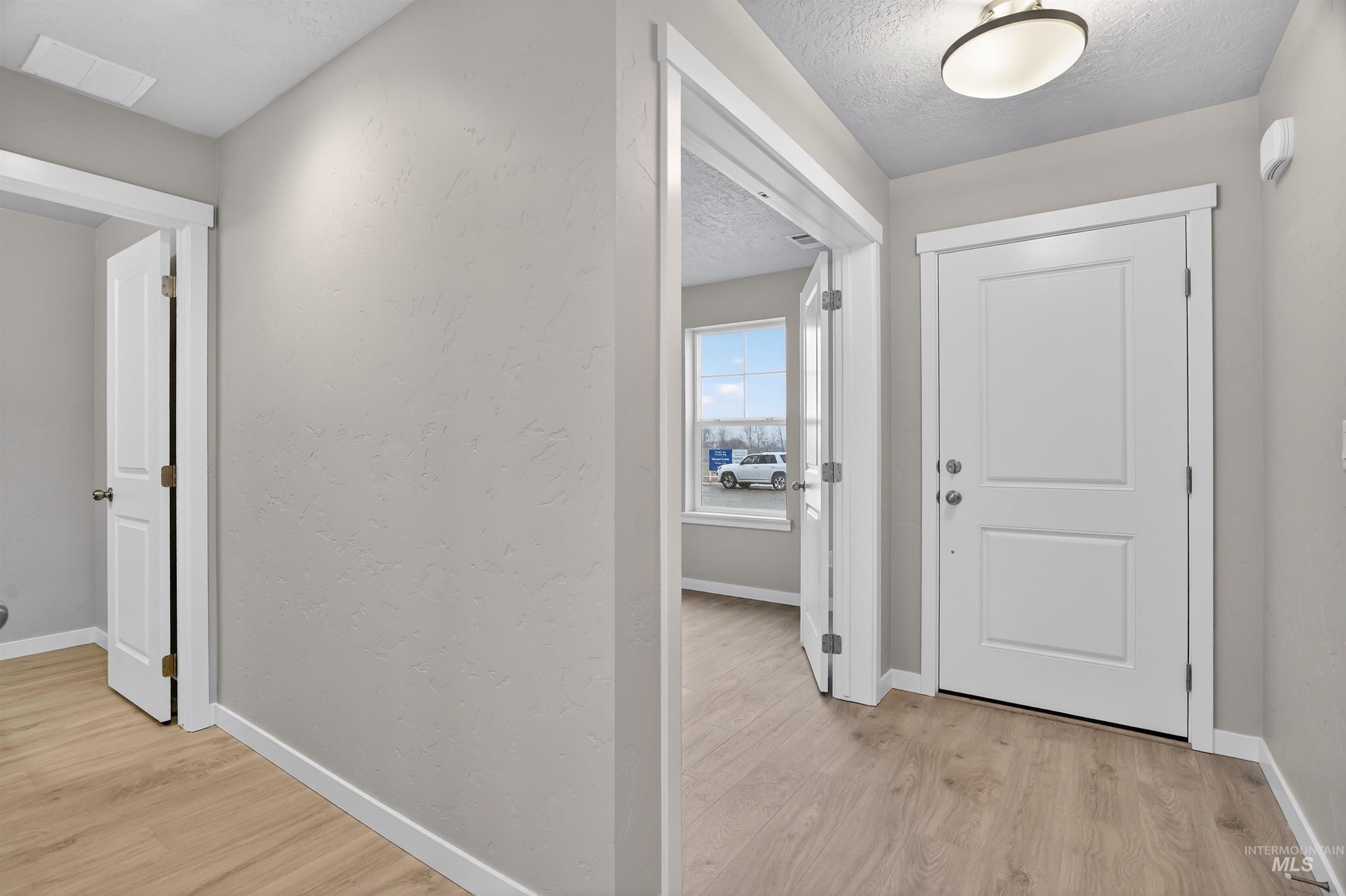 19317 Snowyside Way, Caldwell, Idaho 83605, 4 Bedrooms, 2.5 Bathrooms, Residential For Sale, Price $499,990, 98982464