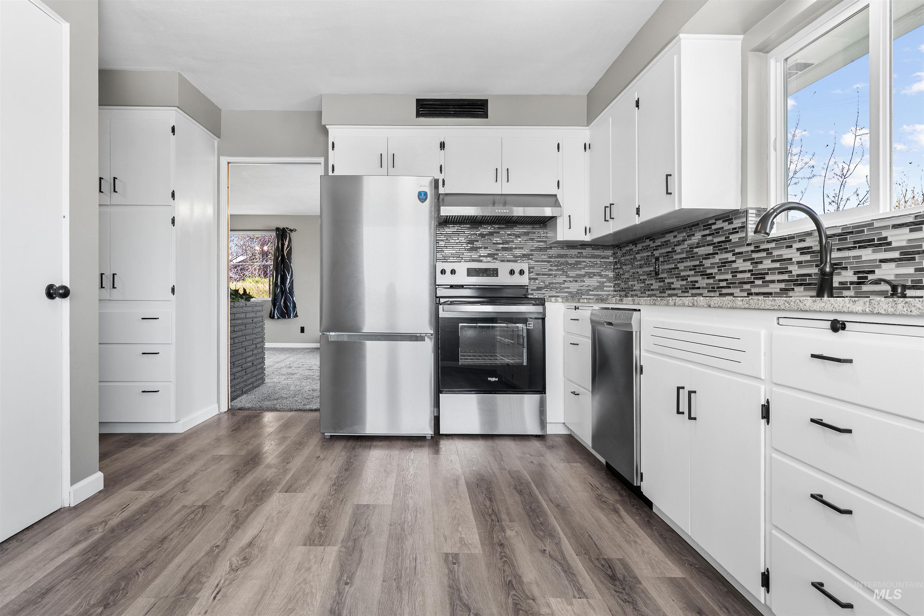 303 Highland Ave, Clarkston, Washington 99403, 4 Bedrooms, 2.5 Bathrooms, Residential For Sale, Price $450,000, 98982466