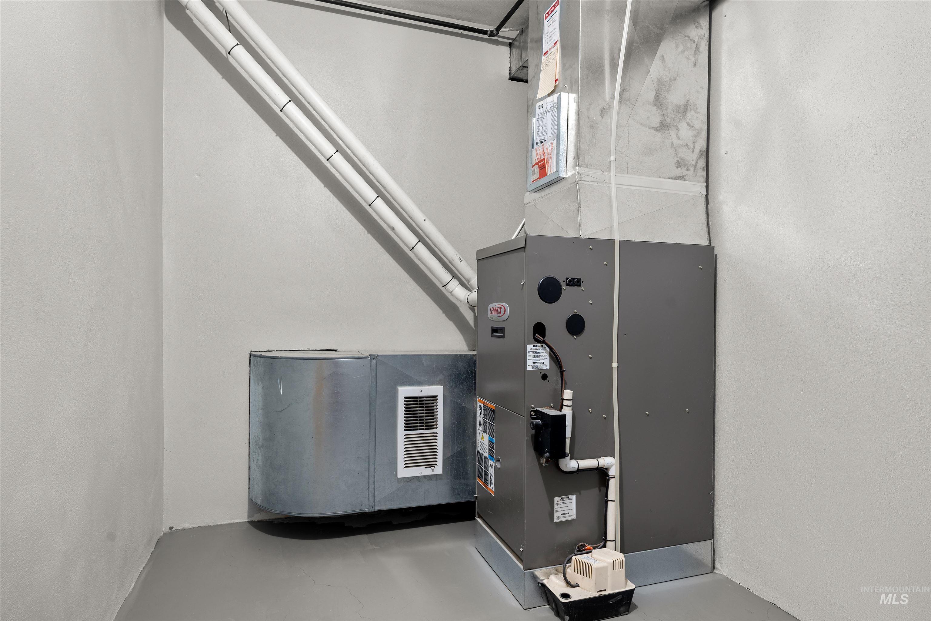 303 Highland Ave, Clarkston, Washington 99403, 4 Bedrooms, 2.5 Bathrooms, Residential For Sale, Price $450,000, 98982466