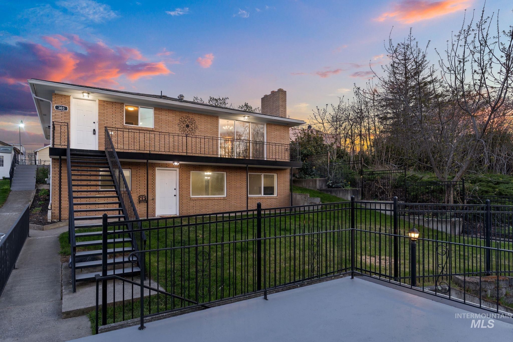 303 Highland Ave, Clarkston, Washington 99403, 4 Bedrooms, 2.5 Bathrooms, Residential For Sale, Price $450,000, 98982466