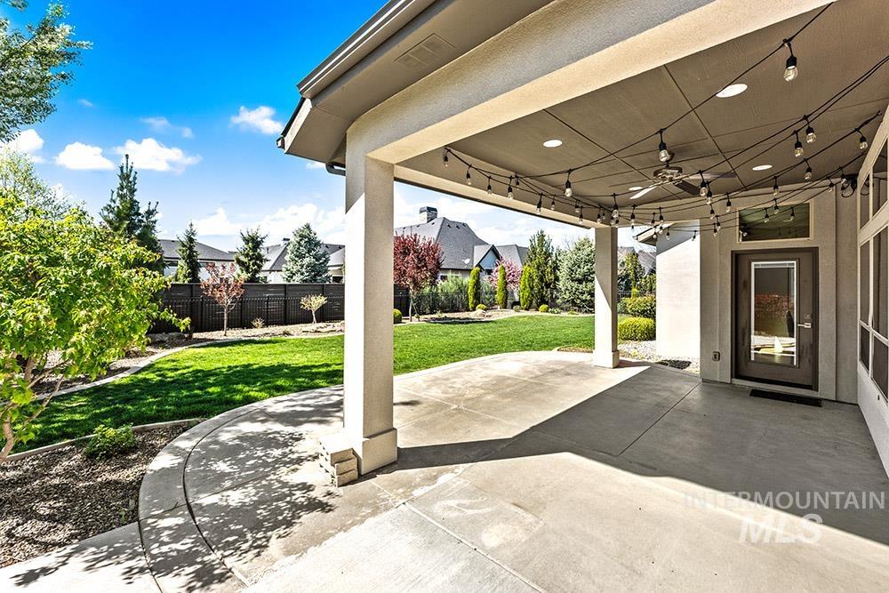 2871 S Fox Run Avenue, Eagle, Idaho 83616, 3 Bedrooms, 2.5 Bathrooms, Residential For Sale, Price $925,000, 98982468