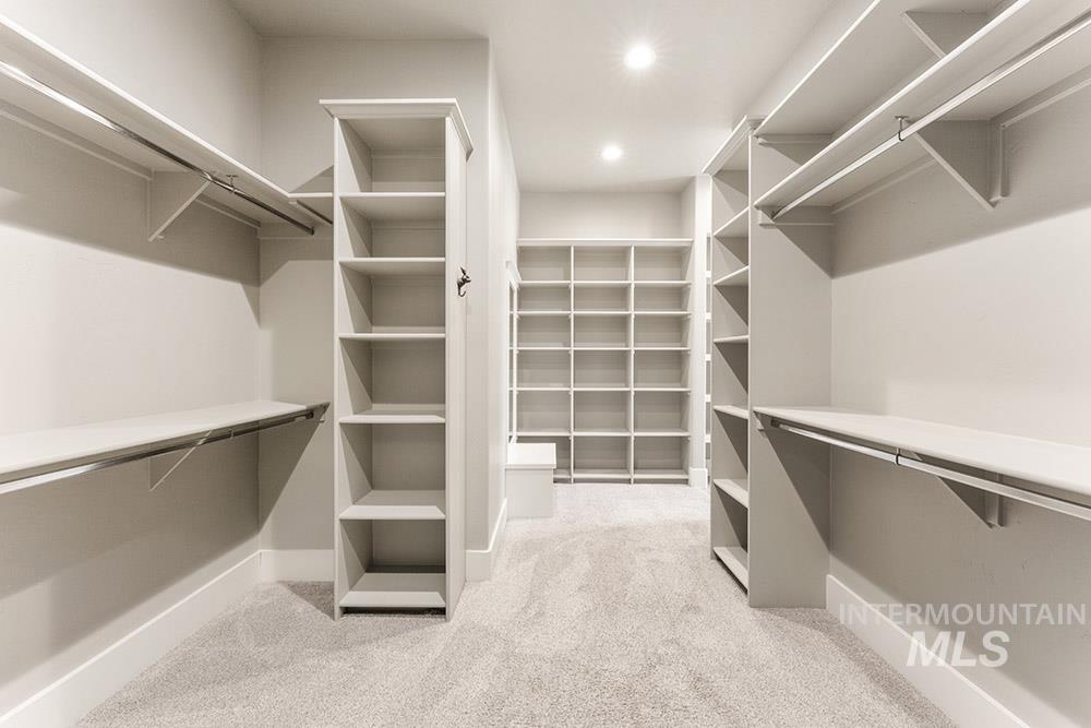 2871 S Fox Run Avenue, Eagle, Idaho 83616, 3 Bedrooms, 2.5 Bathrooms, Residential For Sale, Price $925,000, 98982468