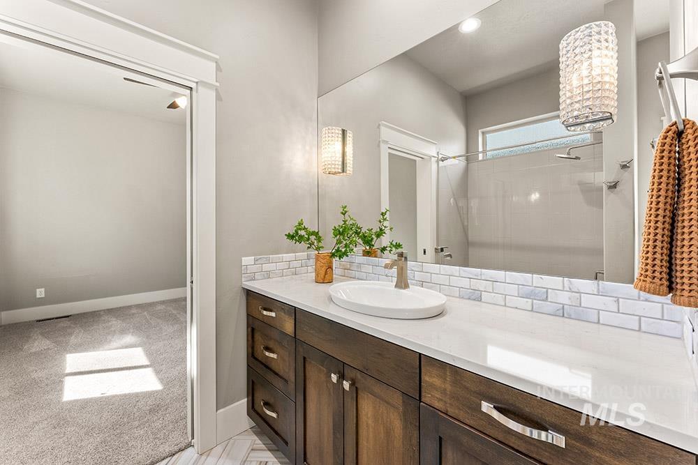 2871 S Fox Run Avenue, Eagle, Idaho 83616, 3 Bedrooms, 2.5 Bathrooms, Residential For Sale, Price $925,000, 98982468