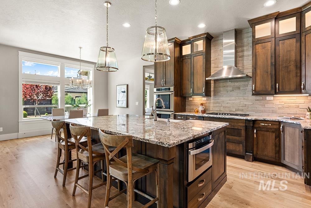 2871 S Fox Run Avenue, Eagle, Idaho 83616, 3 Bedrooms, 2.5 Bathrooms, Residential For Sale, Price $925,000, 98982468