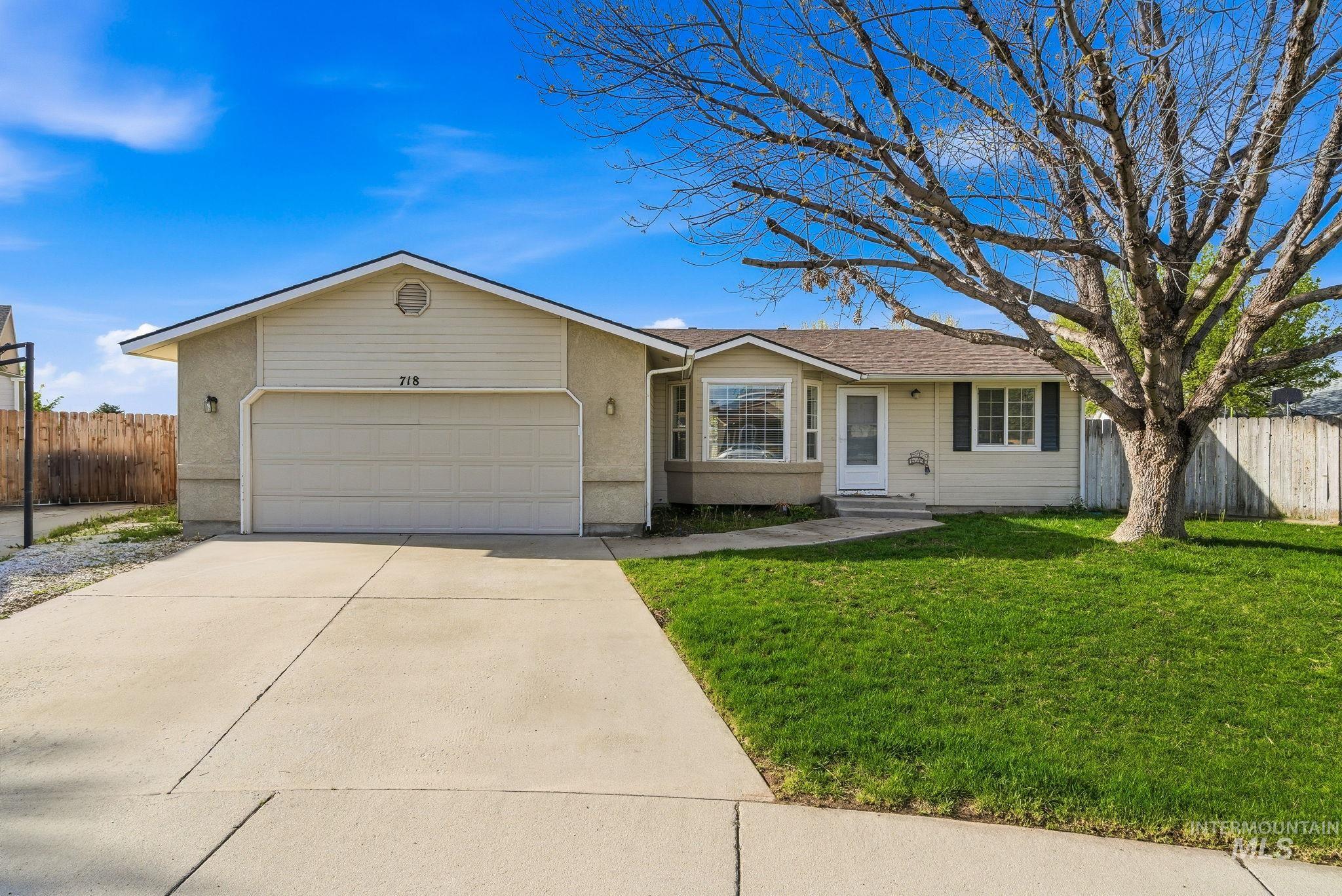 718 W Redwood Ln, Nampa, Idaho 83651, 3 Bedrooms, 2 Bathrooms, Residential For Sale, Price $350,000, 98982469