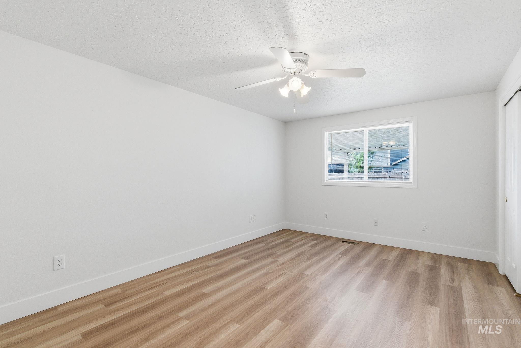 718 W Redwood Ln, Nampa, Idaho 83651, 3 Bedrooms, 2 Bathrooms, Residential For Sale, Price $350,000, 98982469