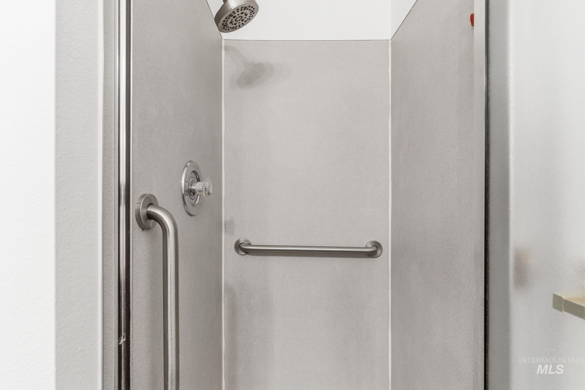 718 W Redwood Ln, Nampa, Idaho 83651, 3 Bedrooms, 2 Bathrooms, Residential For Sale, Price $350,000, 98982469