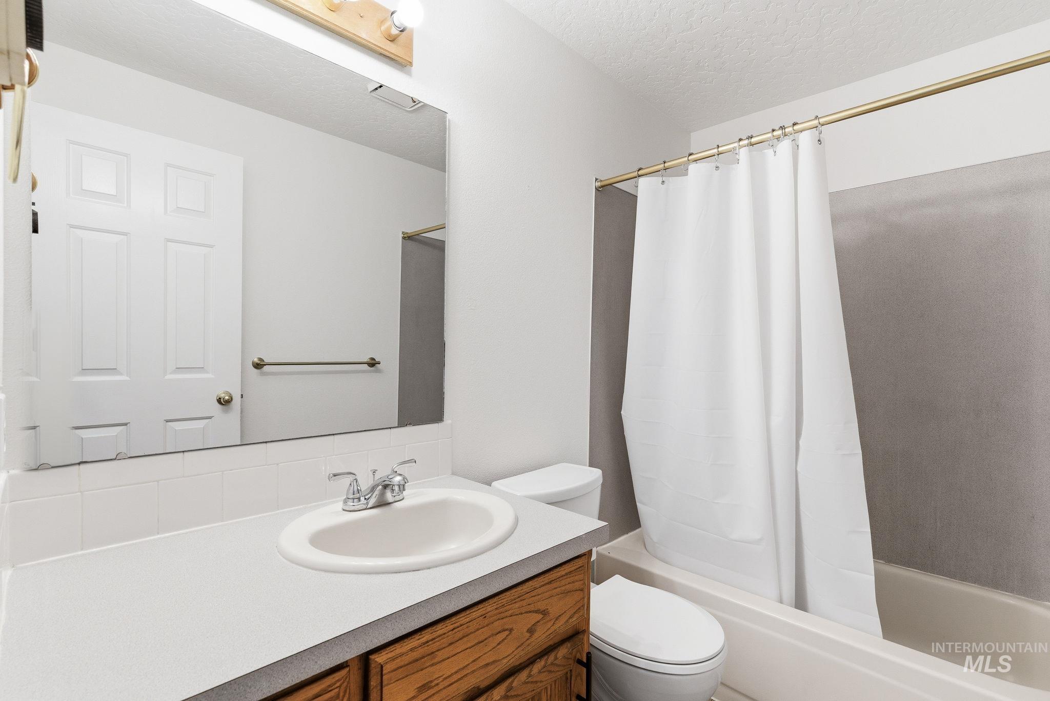 718 W Redwood Ln, Nampa, Idaho 83651, 3 Bedrooms, 2 Bathrooms, Residential For Sale, Price $350,000, 98982469