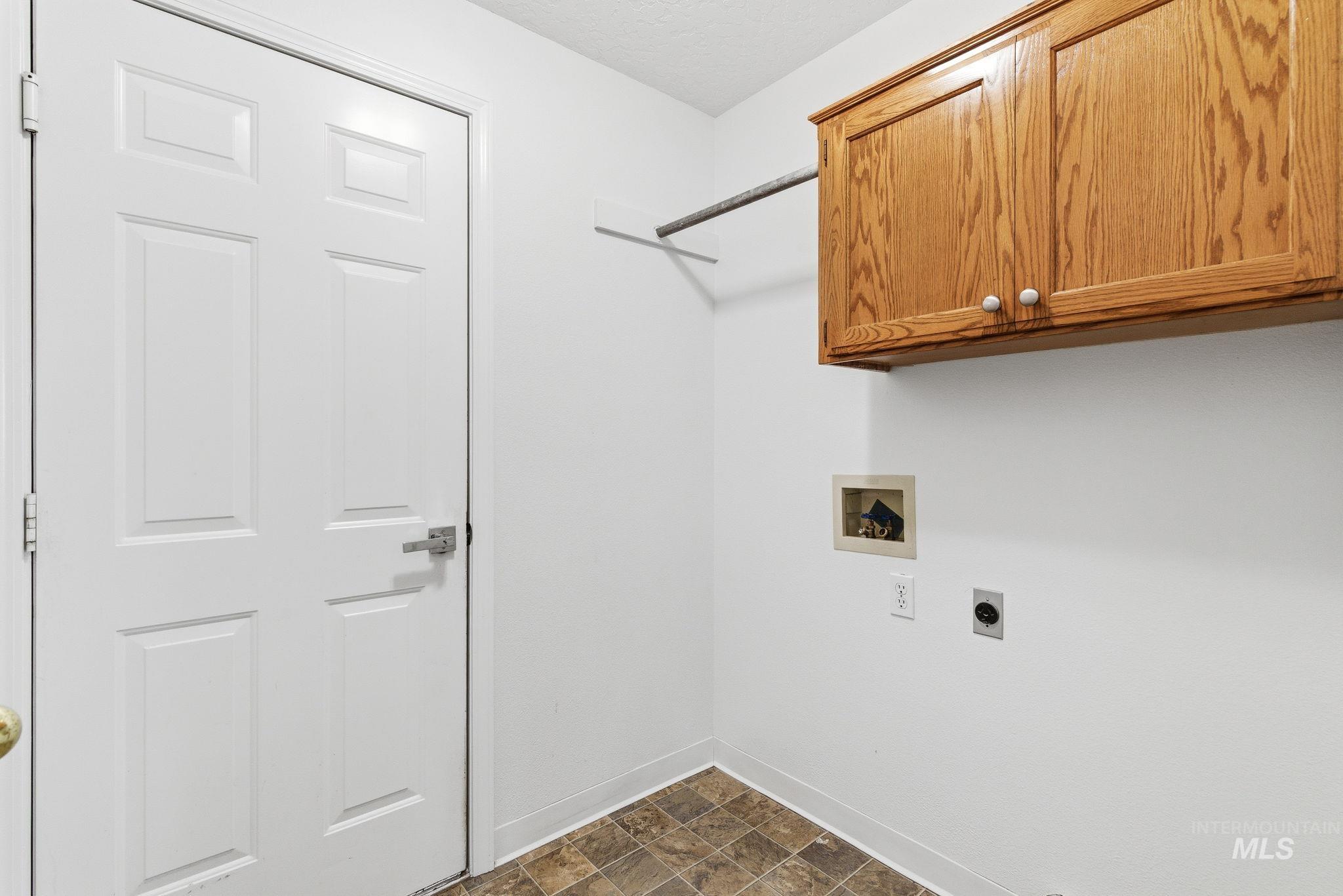 718 W Redwood Ln, Nampa, Idaho 83651, 3 Bedrooms, 2 Bathrooms, Residential For Sale, Price $350,000, 98982469