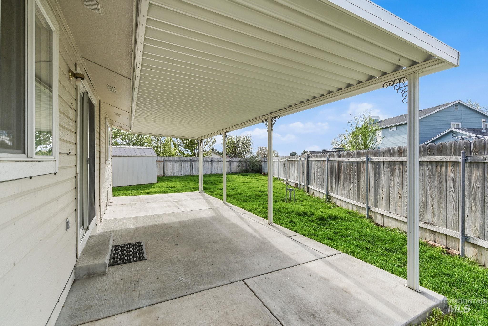 718 W Redwood Ln, Nampa, Idaho 83651, 3 Bedrooms, 2 Bathrooms, Residential For Sale, Price $350,000, 98982469