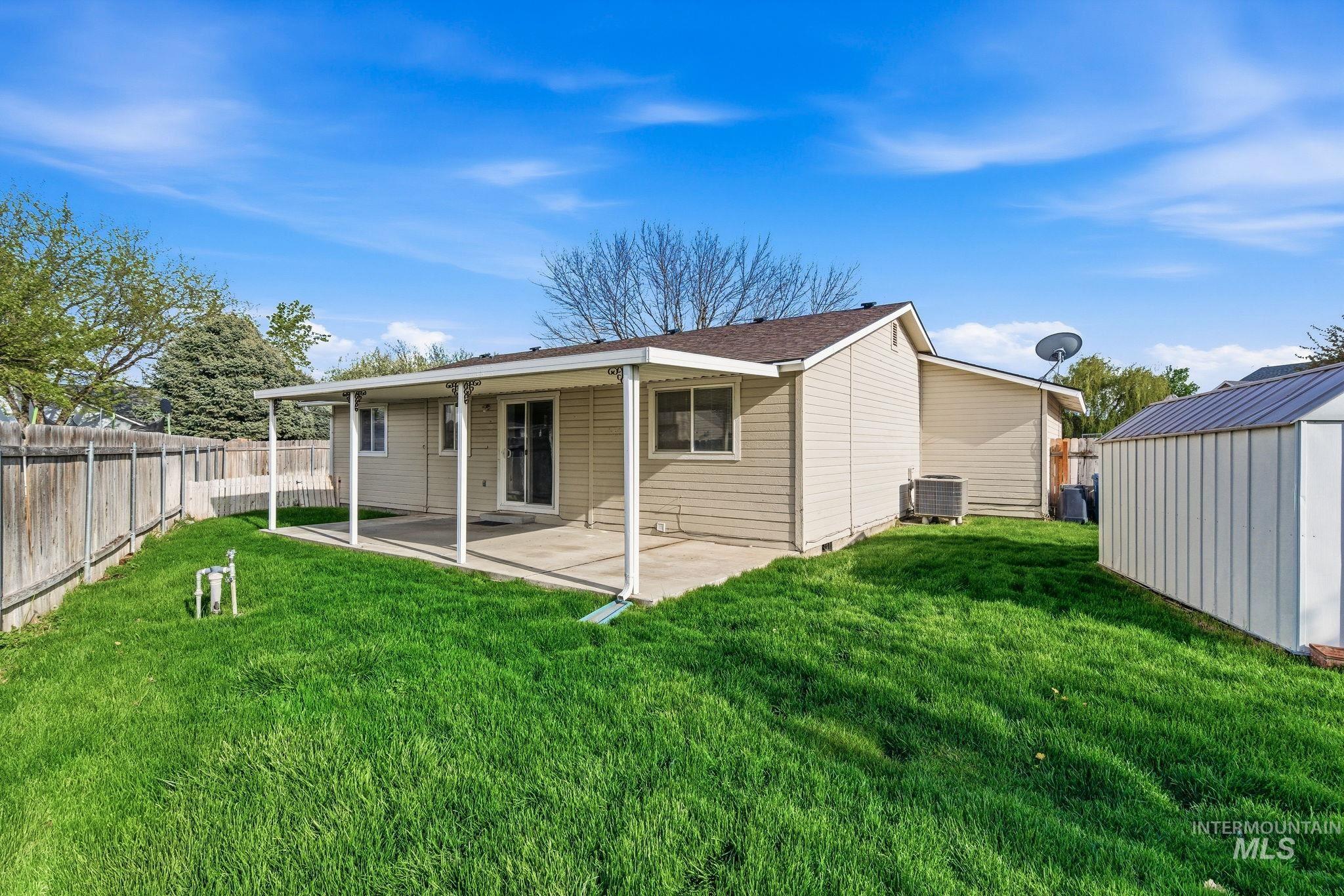718 W Redwood Ln, Nampa, Idaho 83651, 3 Bedrooms, 2 Bathrooms, Residential For Sale, Price $350,000, 98982469