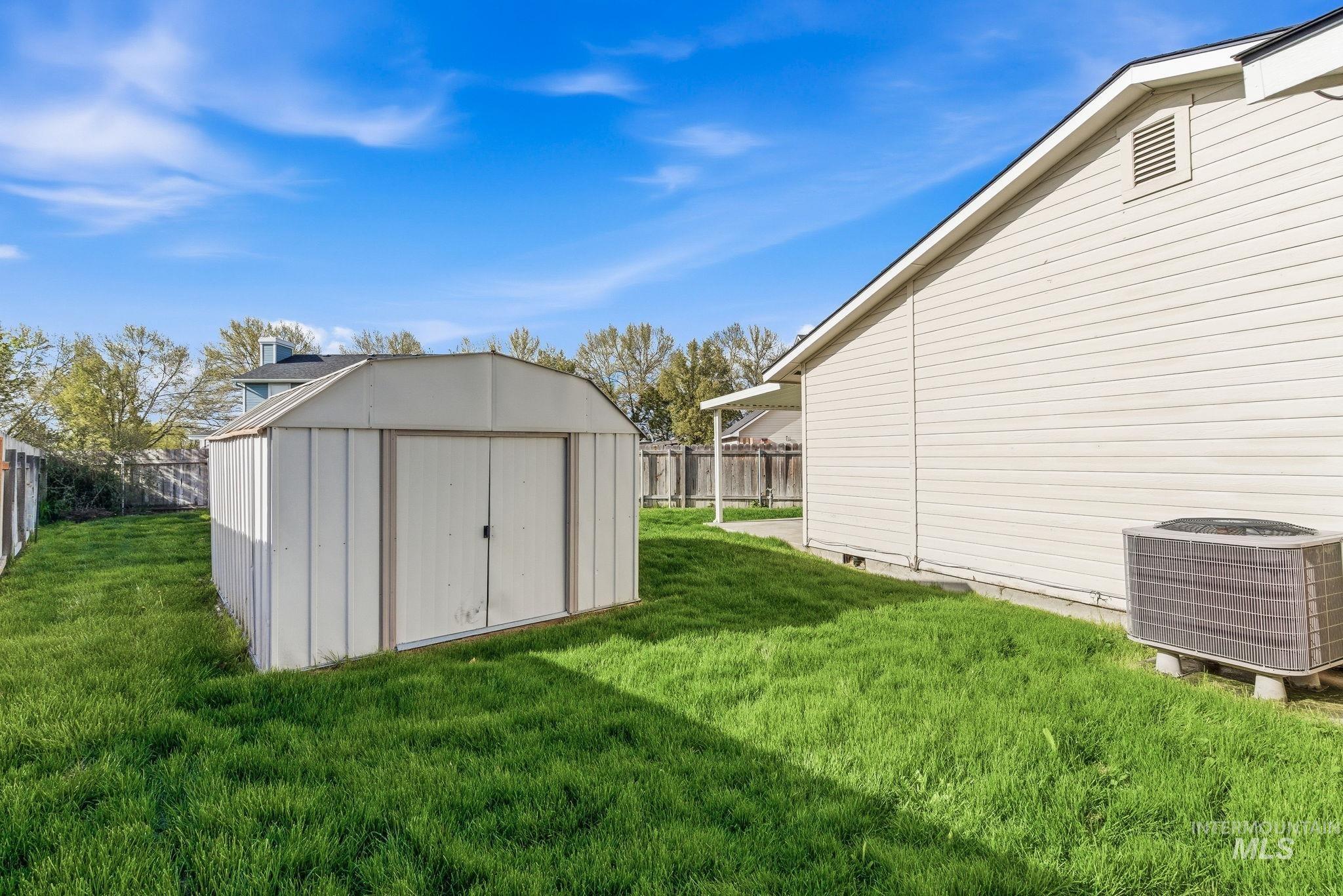 718 W Redwood Ln, Nampa, Idaho 83651, 3 Bedrooms, 2 Bathrooms, Residential For Sale, Price $350,000, 98982469