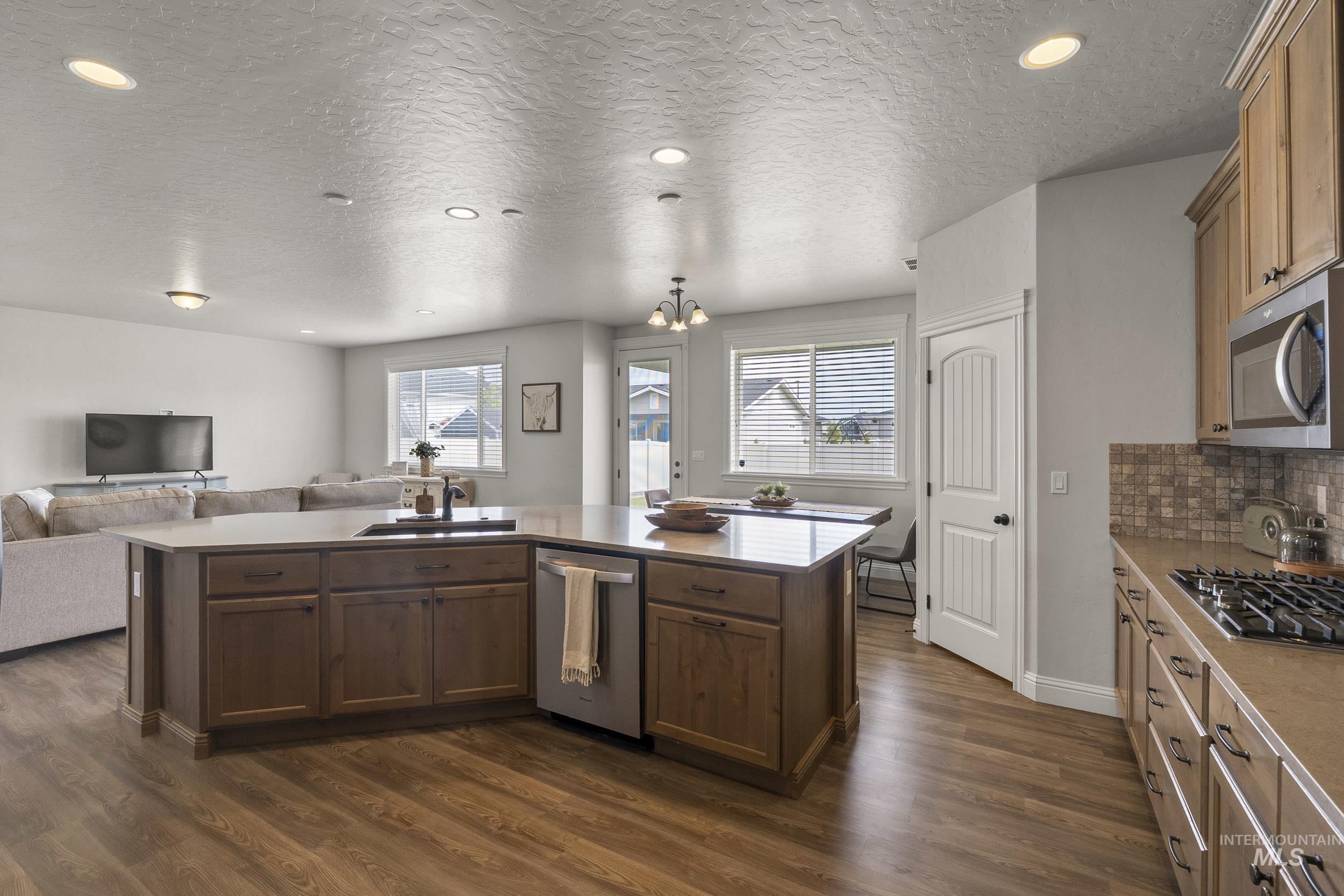 12660 S Miramonte Ave., Nampa, Idaho 83686, 5 Bedrooms, 3 Bathrooms, Residential For Sale, Price $600,000, 98982471