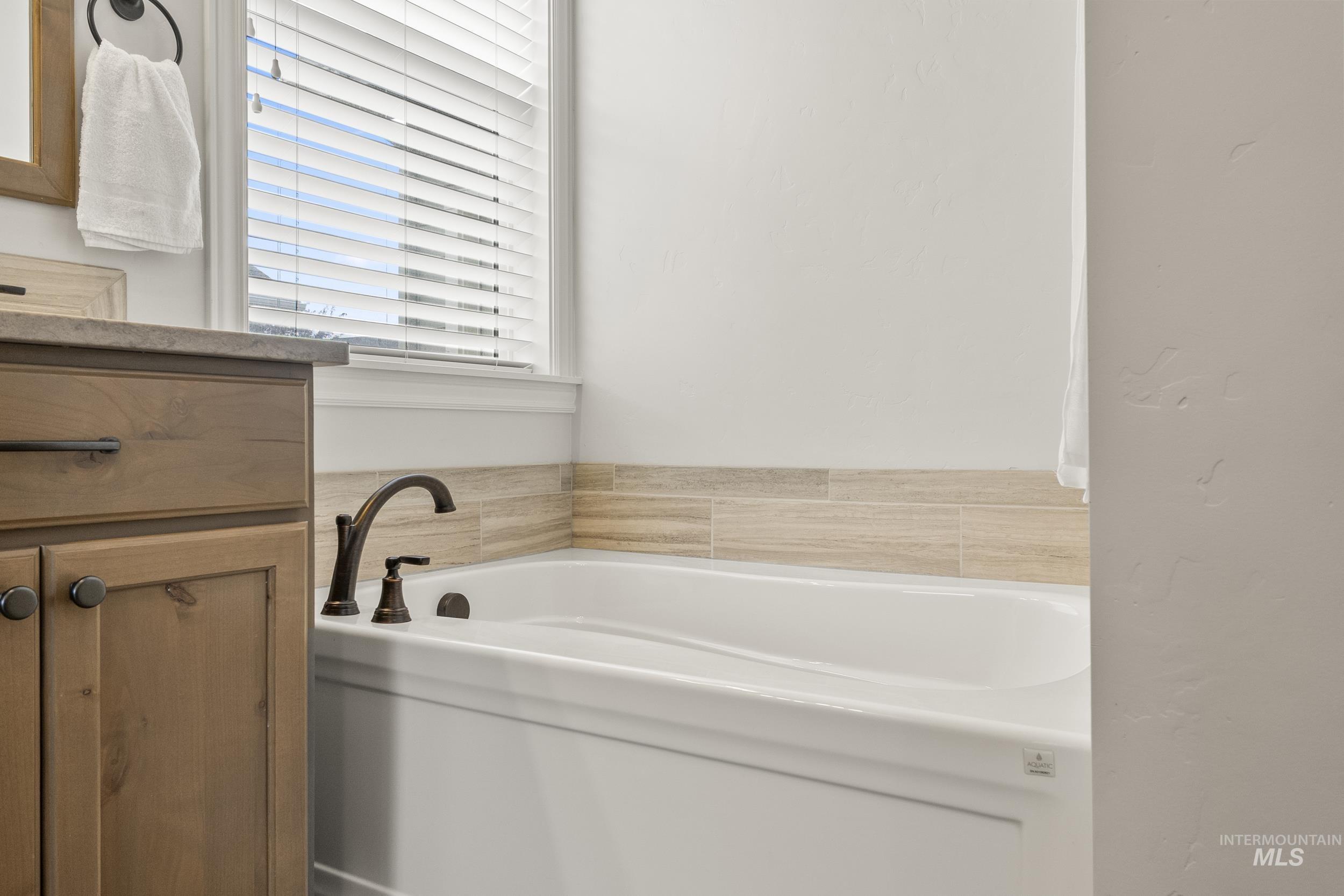 12660 S Miramonte Ave., Nampa, Idaho 83686, 5 Bedrooms, 3 Bathrooms, Residential For Sale, Price $600,000, 98982471