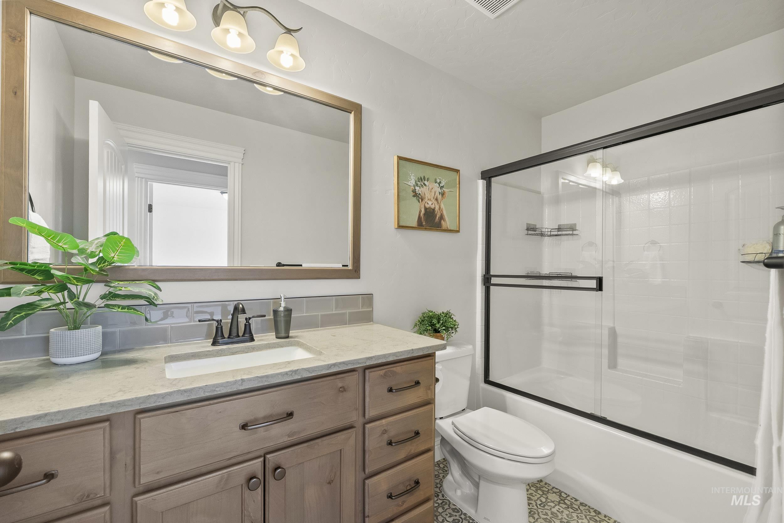 12660 S Miramonte Ave., Nampa, Idaho 83686, 5 Bedrooms, 3 Bathrooms, Residential For Sale, Price $600,000, 98982471