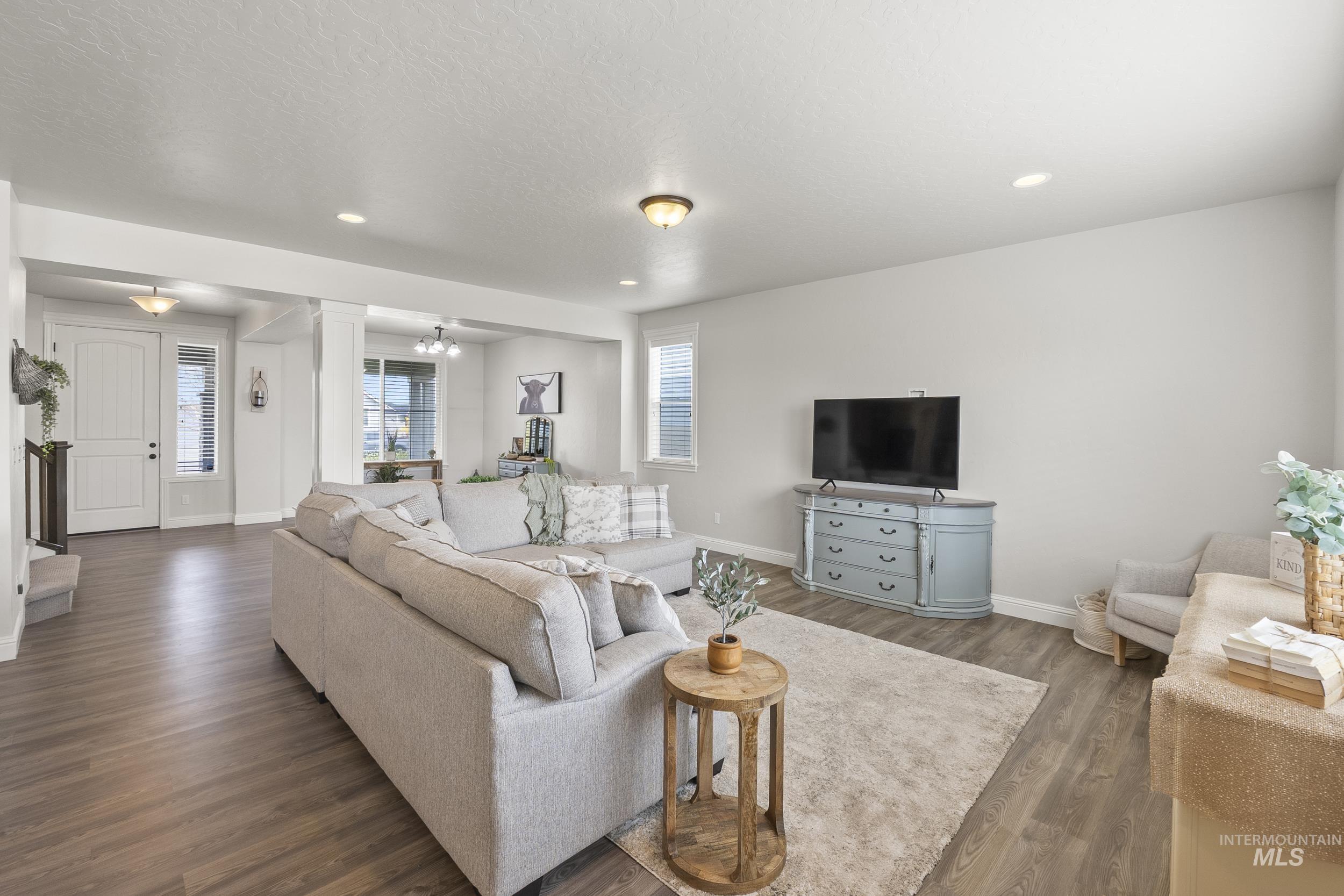 12660 S Miramonte Ave., Nampa, Idaho 83686, 5 Bedrooms, 3 Bathrooms, Residential For Sale, Price $600,000, 98982471