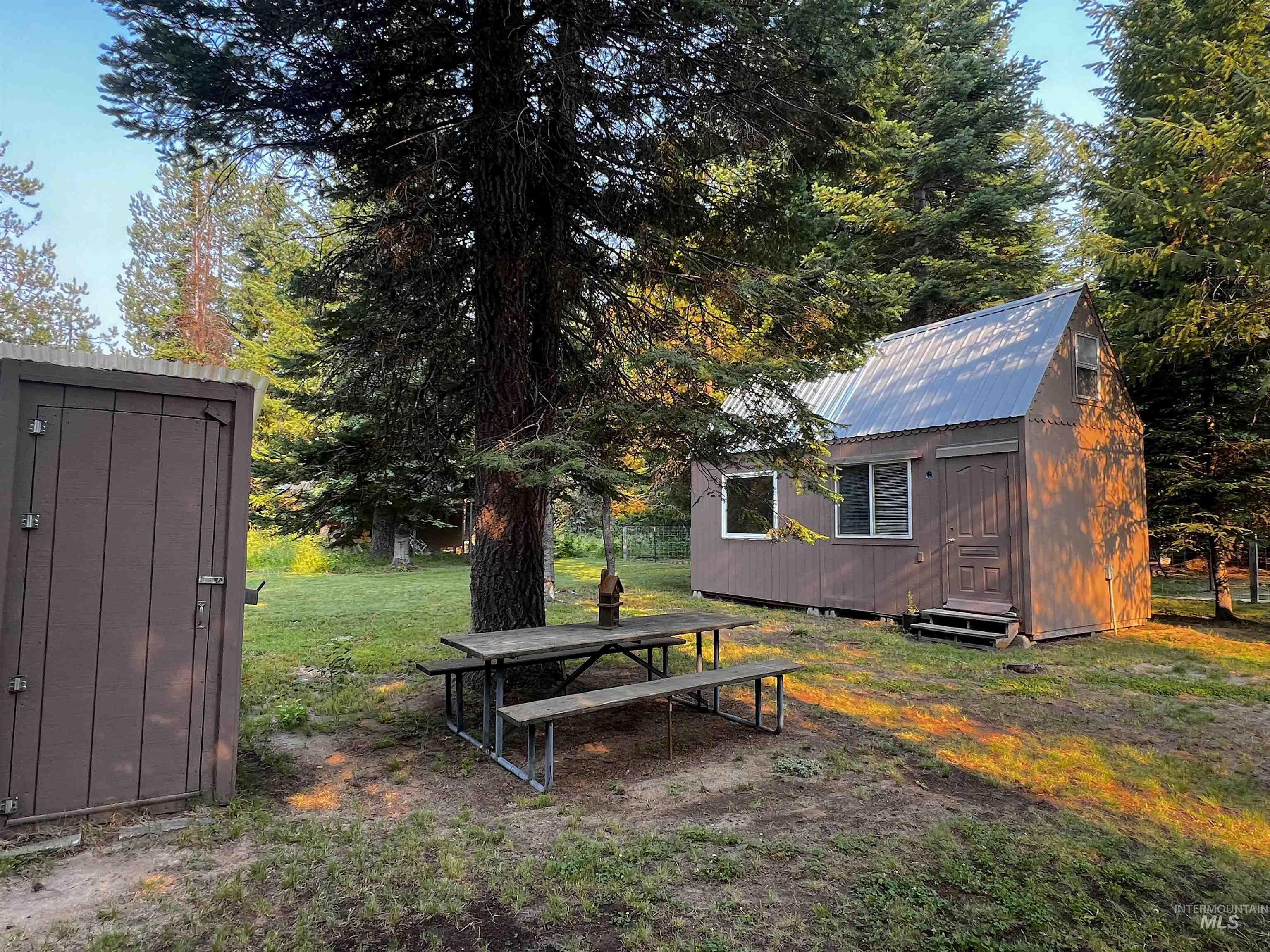 106 Forest Place, Donnelly, Idaho 83615, 3 Bedrooms, 2 Bathrooms, Residential For Sale, Price $599,000,MLS 98982472