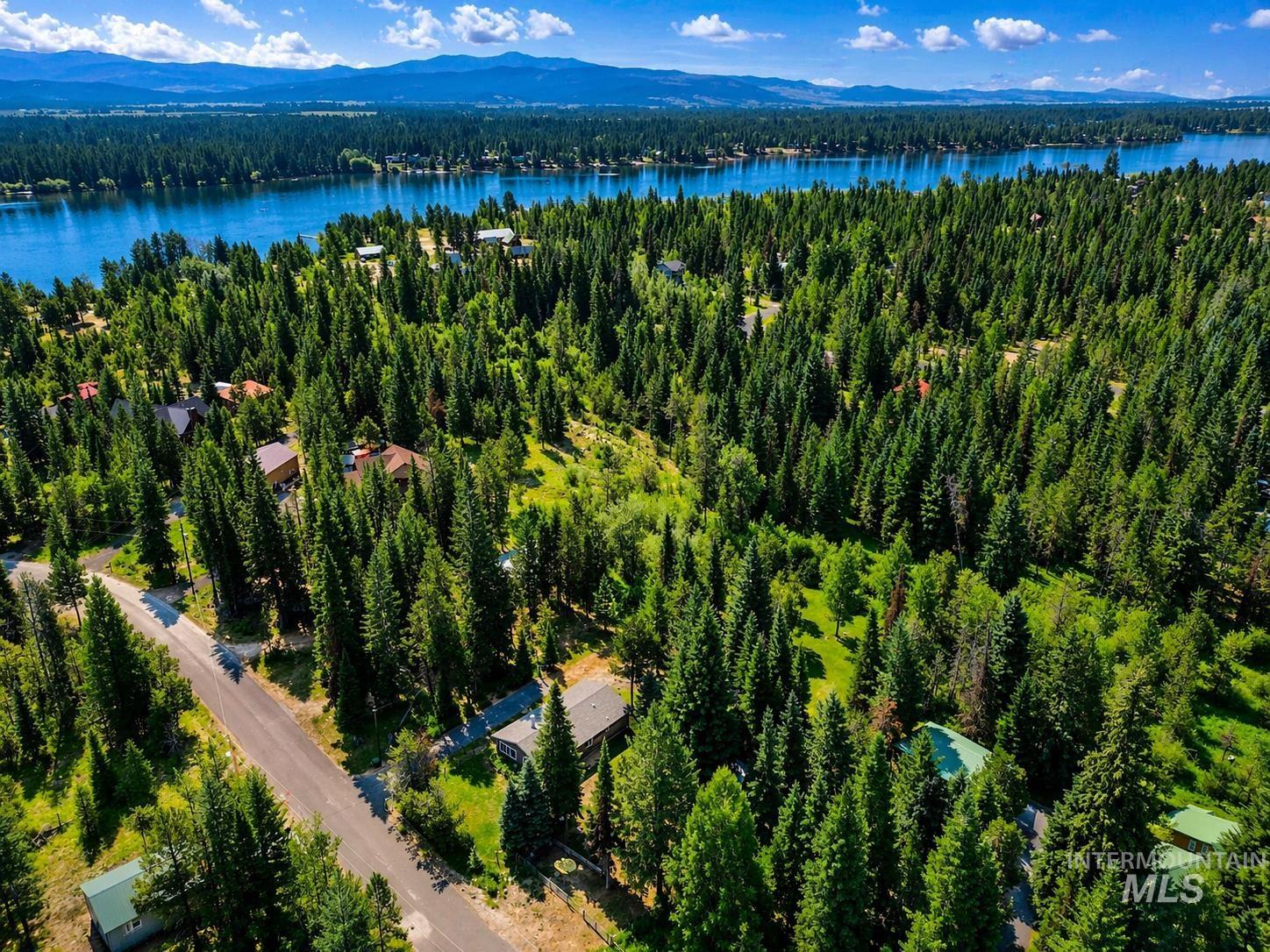 106 Forest Place, Donnelly, Idaho 83615, 3 Bedrooms, 2 Bathrooms, Residential For Sale, Price $599,000,MLS 98982472