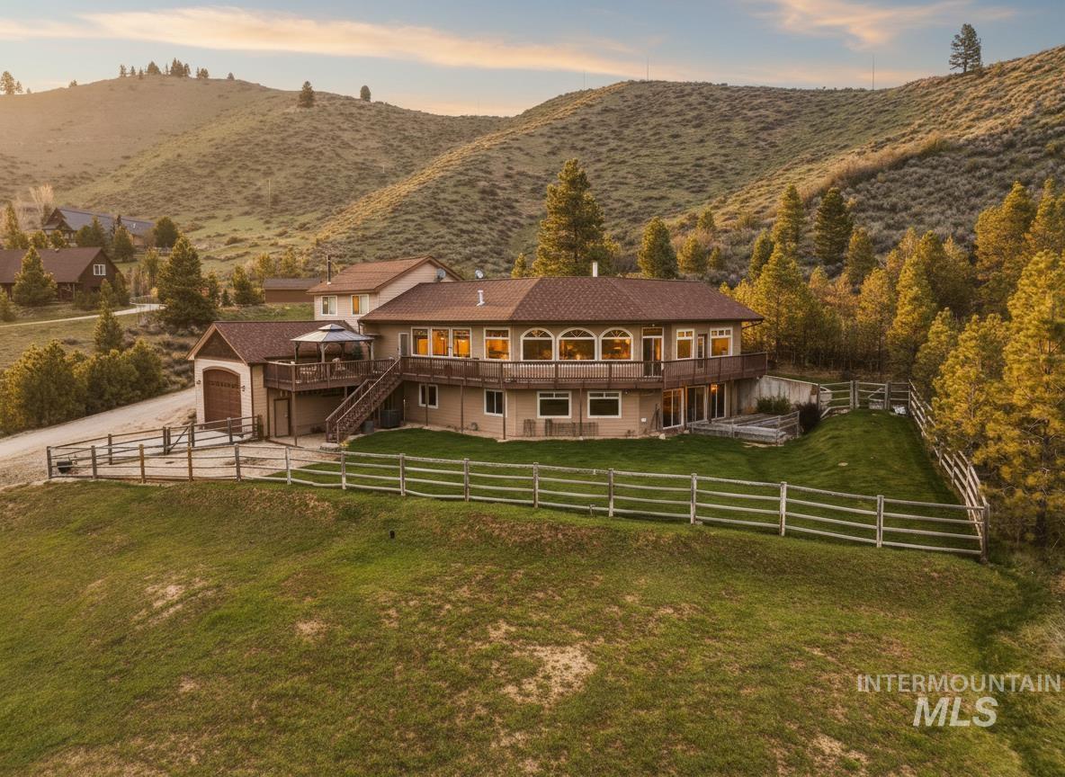 65 Peregrine Dr, Boise, Idaho 83716, 5 Bedrooms, 4 Bathrooms, Residential For Sale, Price $979,990, 98982474