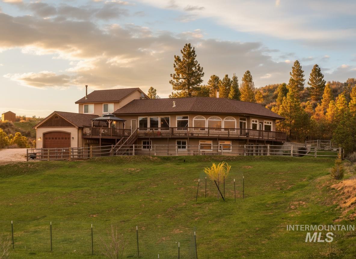 65 Peregrine Dr, Boise, Idaho 83716, 5 Bedrooms, 4 Bathrooms, Residential For Sale, Price $979,990,MLS 98982474