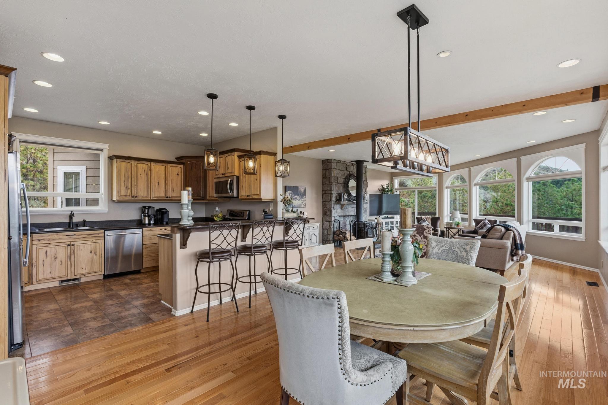 65 Peregrine Dr, Boise, Idaho 83716, 5 Bedrooms, 4 Bathrooms, Residential For Sale, Price $979,990, 98982474