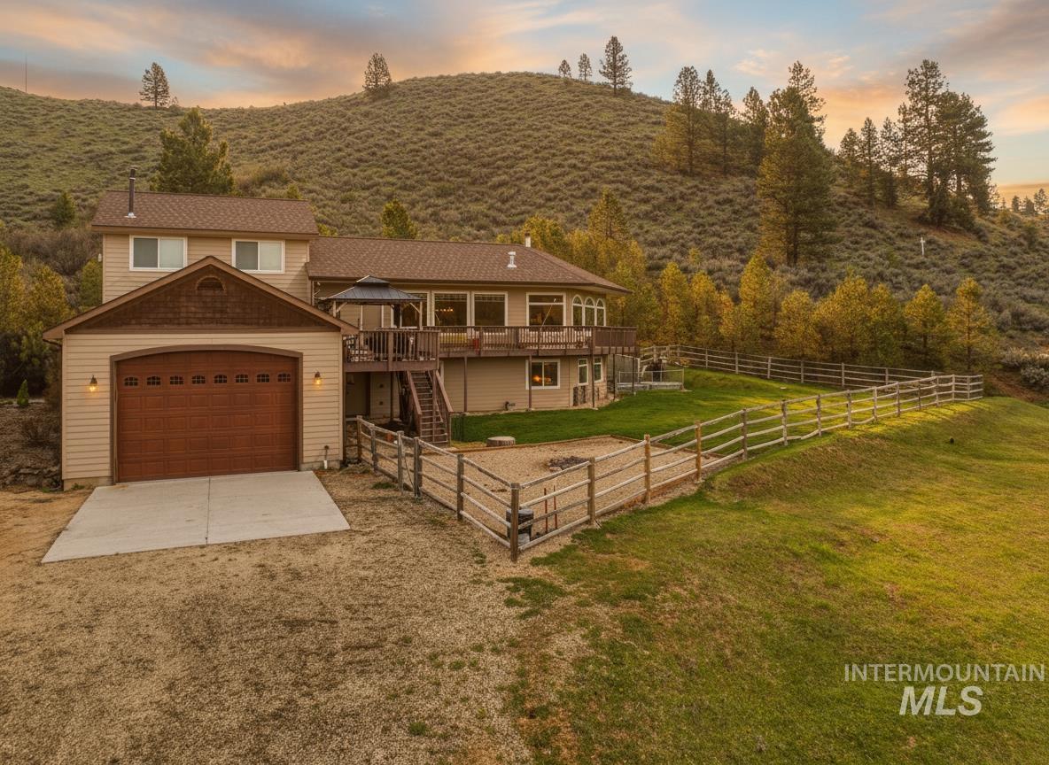 65 Peregrine Dr, Boise, Idaho 83716, 5 Bedrooms, 4 Bathrooms, Residential For Sale, Price $979,990, 98982474