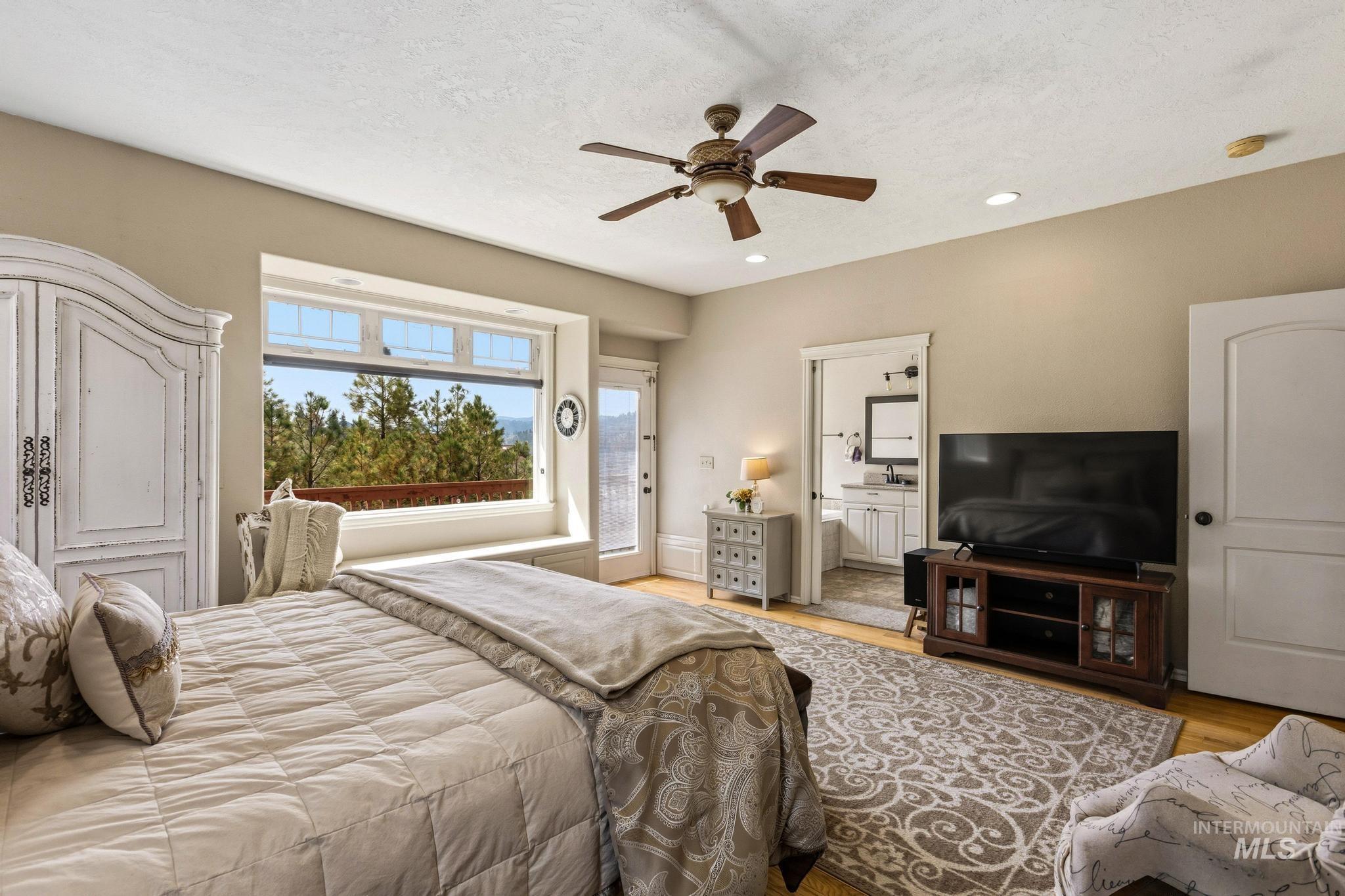 65 Peregrine Dr, Boise, Idaho 83716, 5 Bedrooms, 4 Bathrooms, Residential For Sale, Price $979,990, 98982474