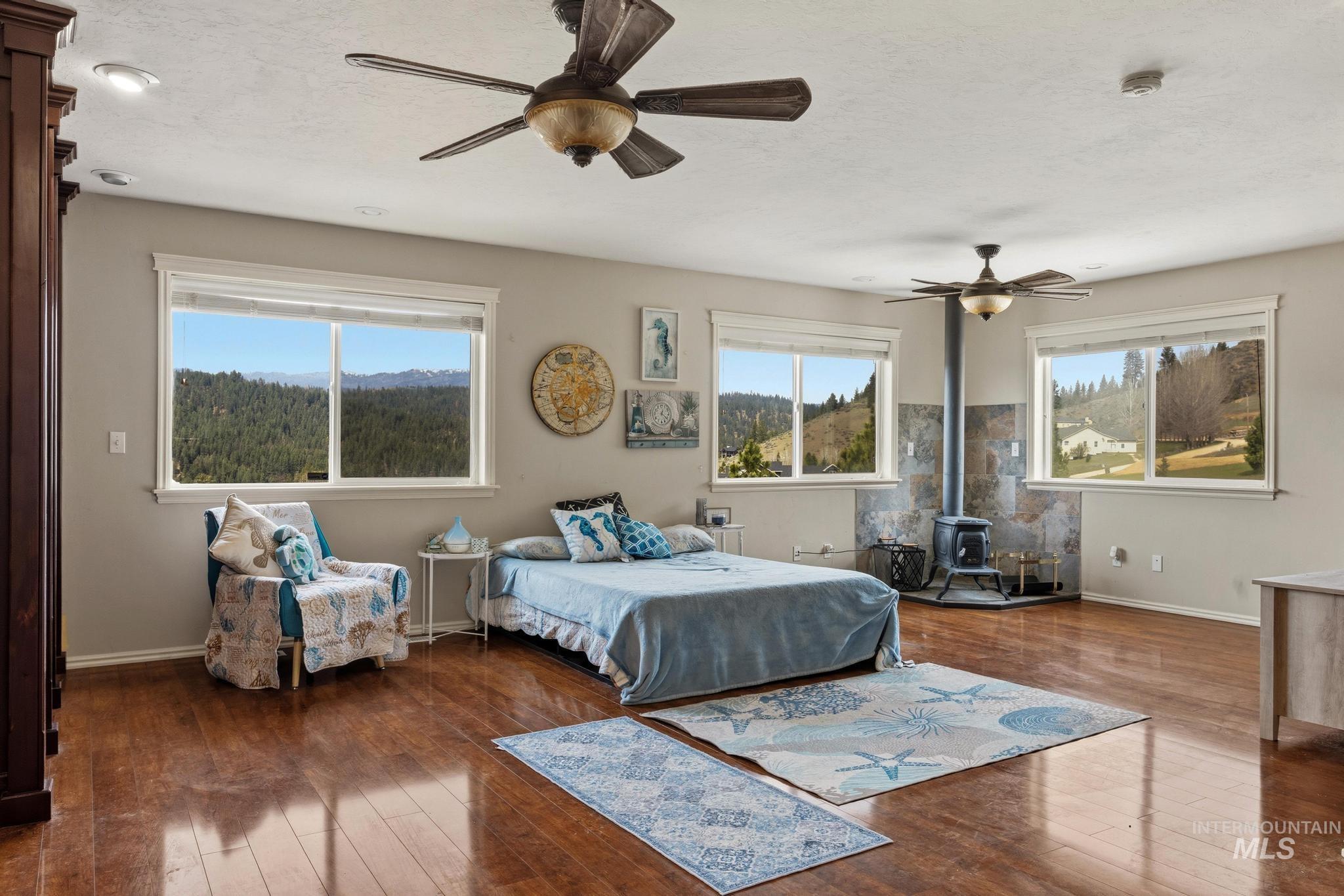 65 Peregrine Dr, Boise, Idaho 83716, 5 Bedrooms, 4 Bathrooms, Residential For Sale, Price $979,990, 98982474