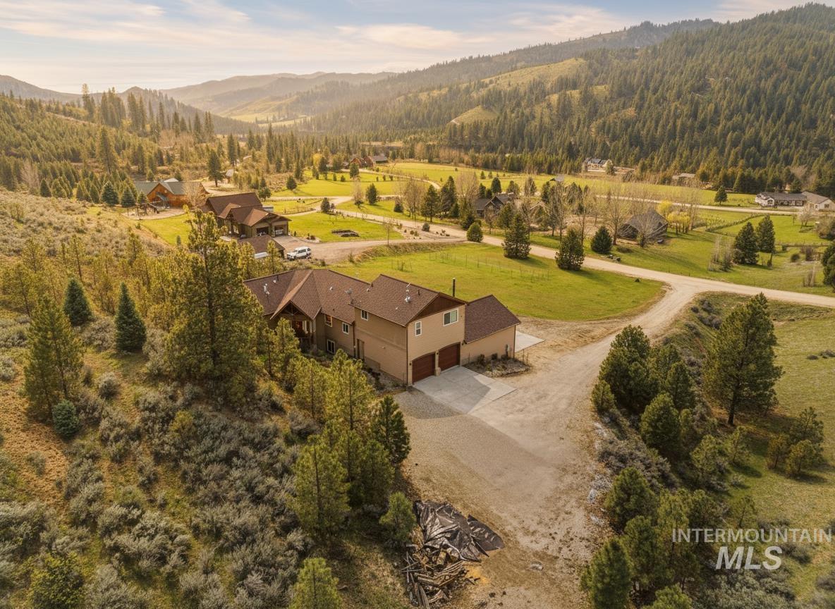 65 Peregrine Dr, Boise, Idaho 83716, 5 Bedrooms, 4 Bathrooms, Residential For Sale, Price $979,990, 98982474