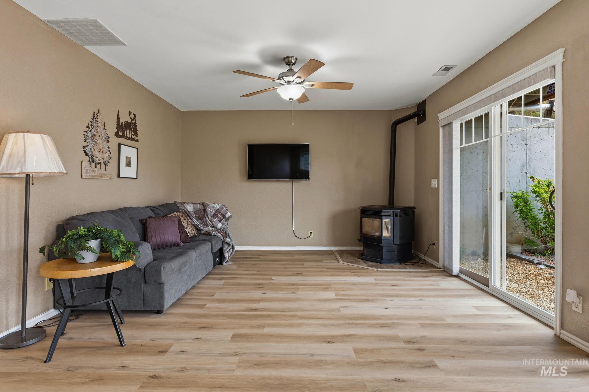 65 Peregrine Dr, Boise, Idaho 83716, 5 Bedrooms, 4 Bathrooms, Residential For Sale, Price $979,990, 98982474