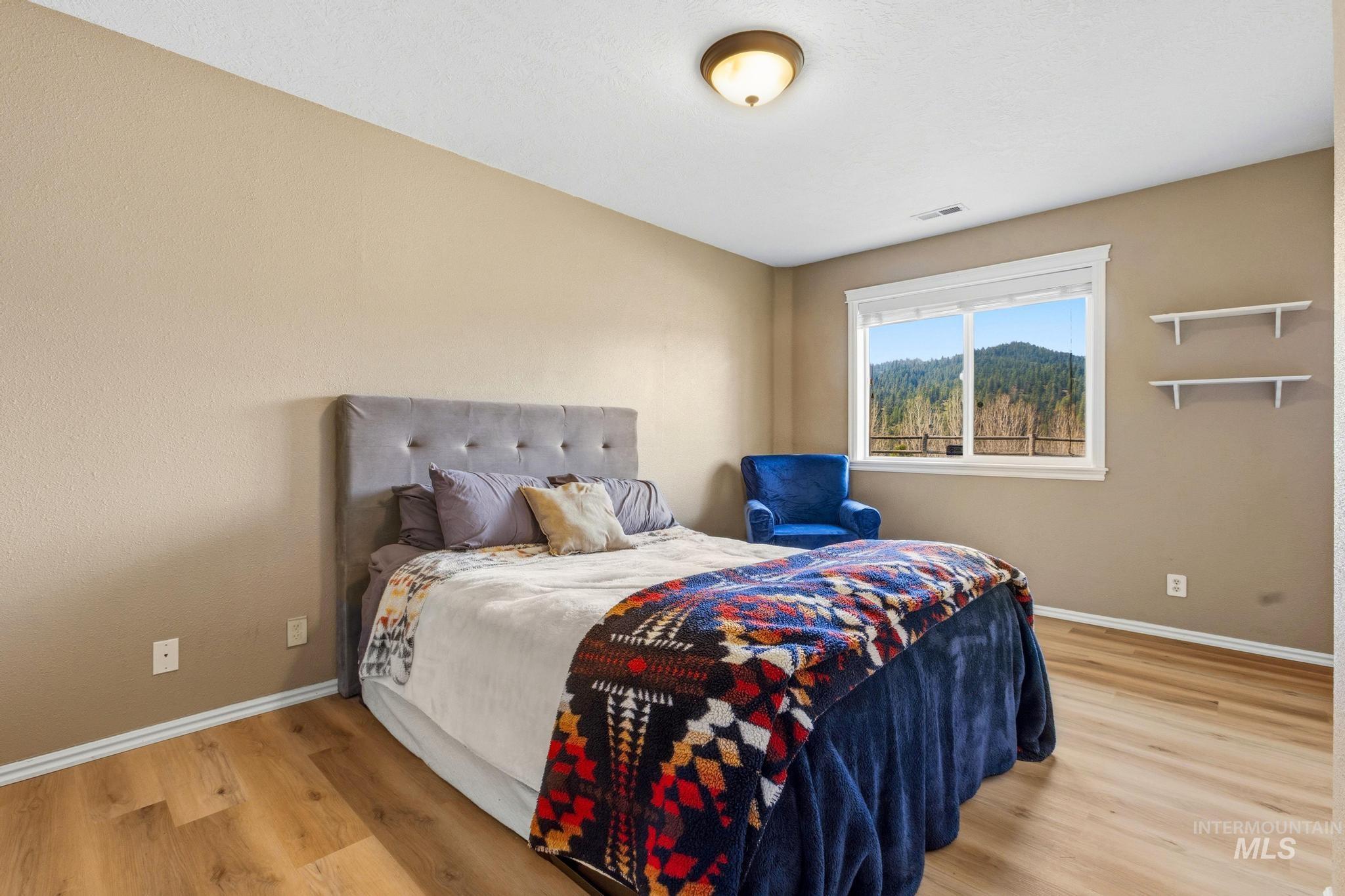 65 Peregrine Dr, Boise, Idaho 83716, 5 Bedrooms, 4 Bathrooms, Residential For Sale, Price $979,990, 98982474