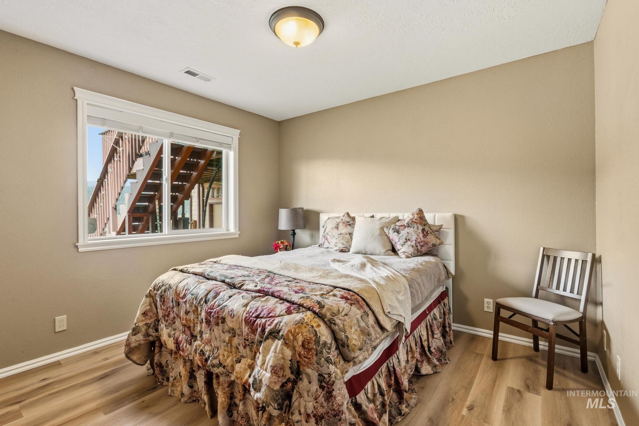 65 Peregrine Dr, Boise, Idaho 83716, 5 Bedrooms, 4 Bathrooms, Residential For Sale, Price $979,990, 98982474