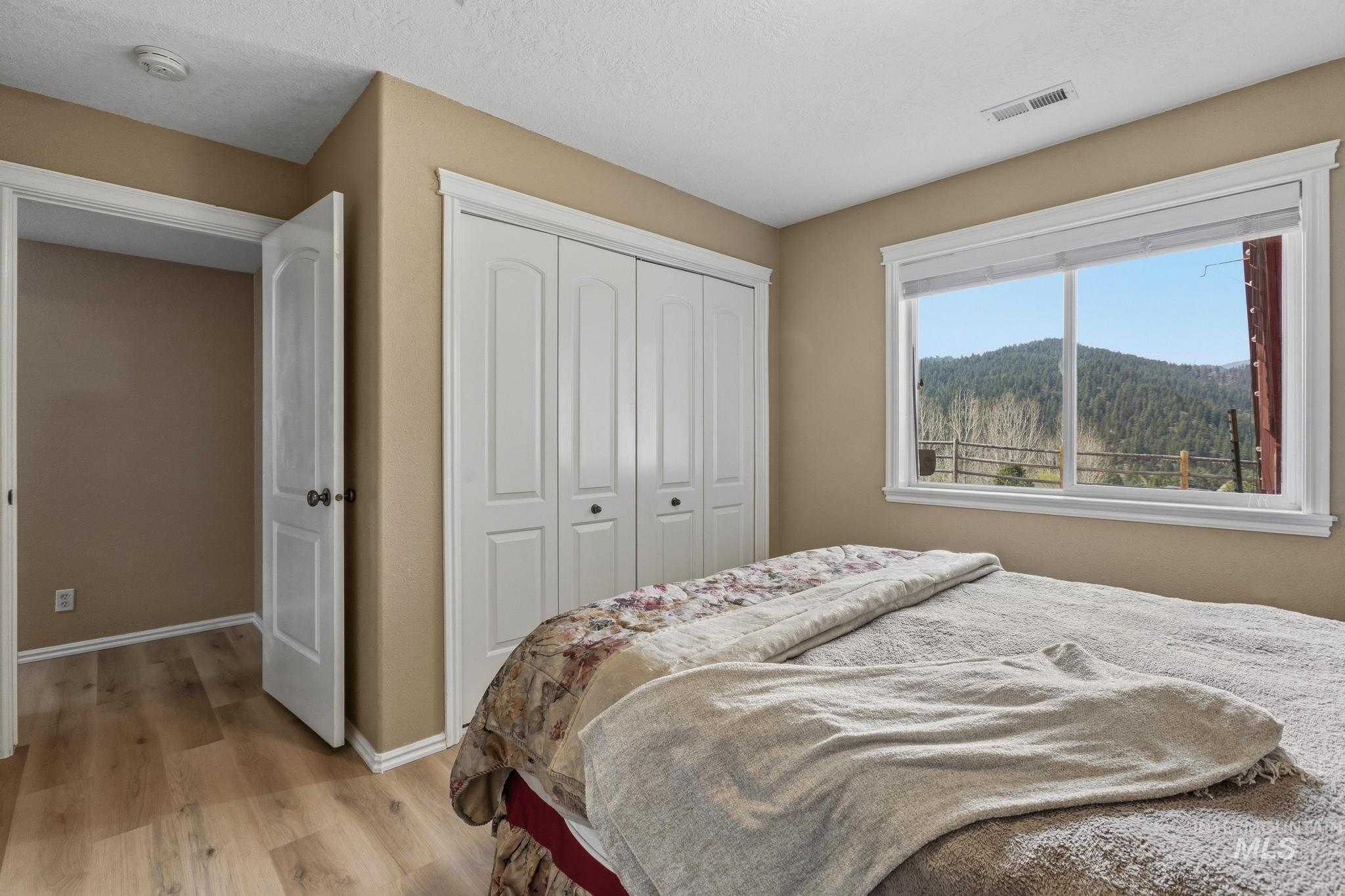 65 Peregrine Dr, Boise, Idaho 83716, 5 Bedrooms, 4 Bathrooms, Residential For Sale, Price $979,990, 98982474