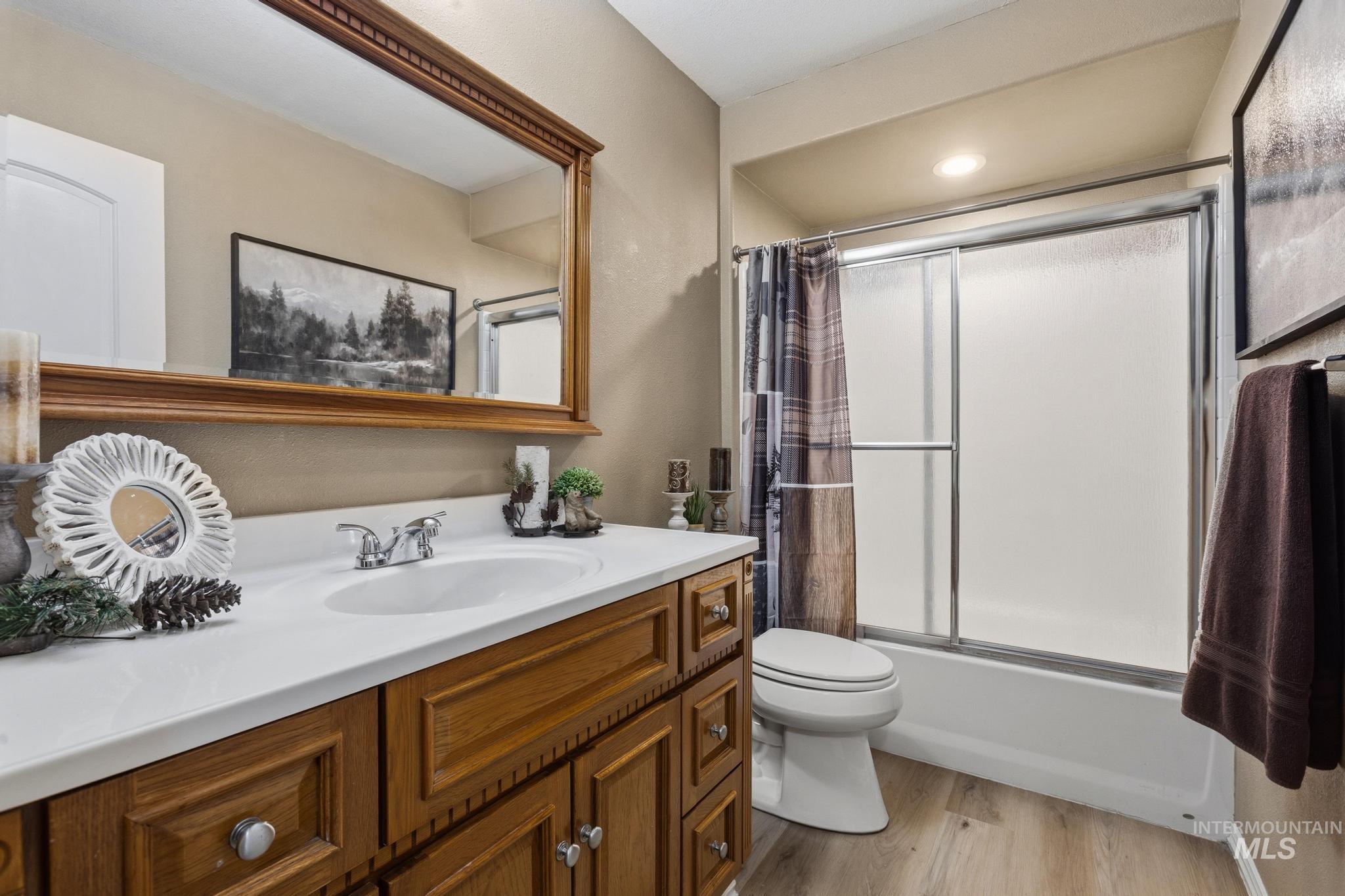 65 Peregrine Dr, Boise, Idaho 83716, 5 Bedrooms, 4 Bathrooms, Residential For Sale, Price $979,990, 98982474