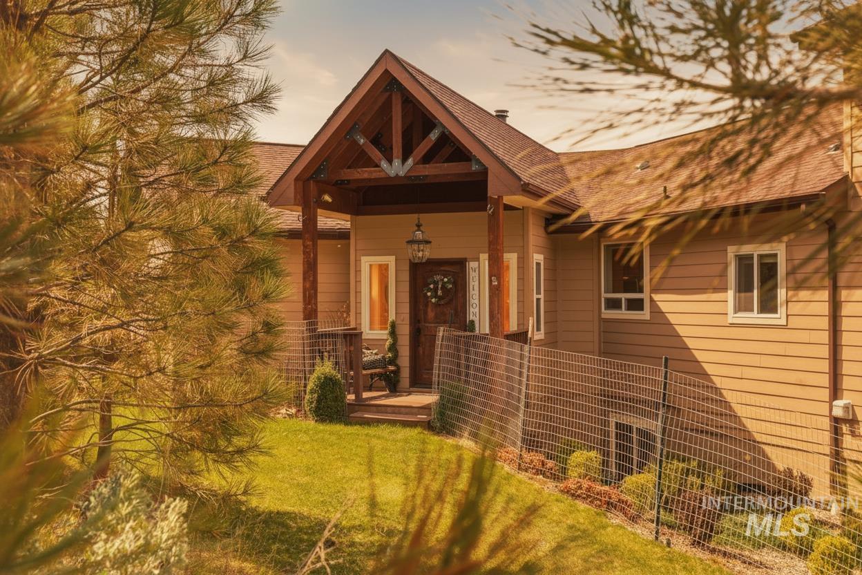 65 Peregrine Dr, Boise, Idaho 83716, 5 Bedrooms, 4 Bathrooms, Residential For Sale, Price $979,990, 98982474