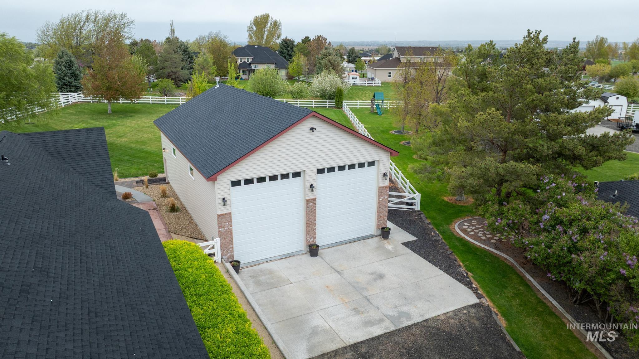 2520 E 3707 N, Twin Falls, Idaho 83301, 4 Bedrooms, 3 Bathrooms, Residential For Sale, Price $740,000,MLS 98982478