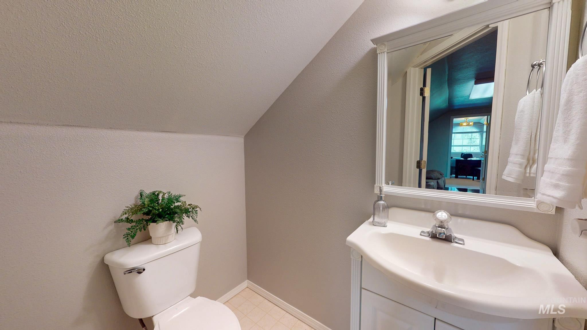 2520 E 3707 N, Twin Falls, Idaho 83301, 4 Bedrooms, 3 Bathrooms, Residential For Sale, Price $770,000, 98982478