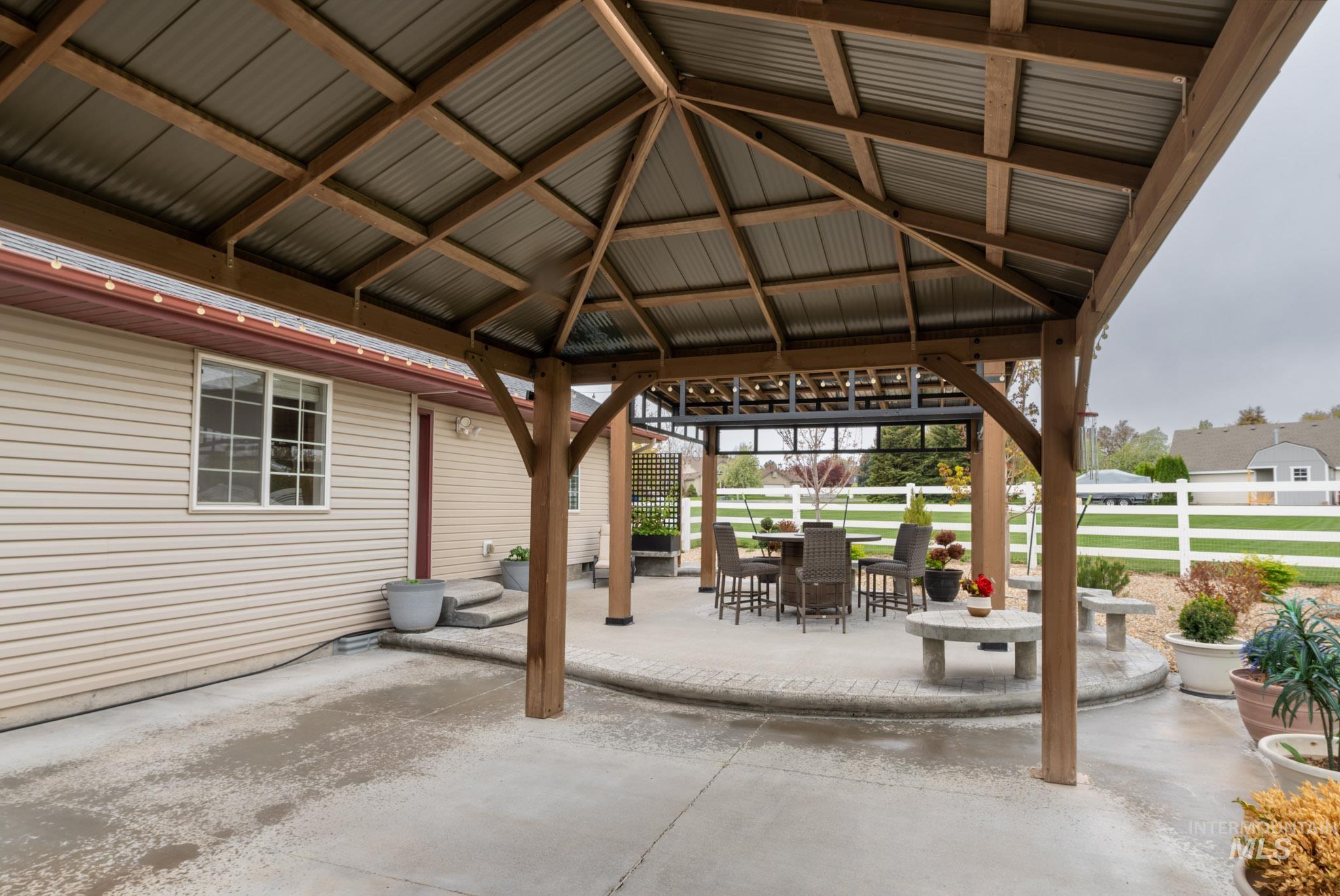 2520 E 3707 N, Twin Falls, Idaho 83301, 4 Bedrooms, 3 Bathrooms, Residential For Sale, Price $770,000, 98982478