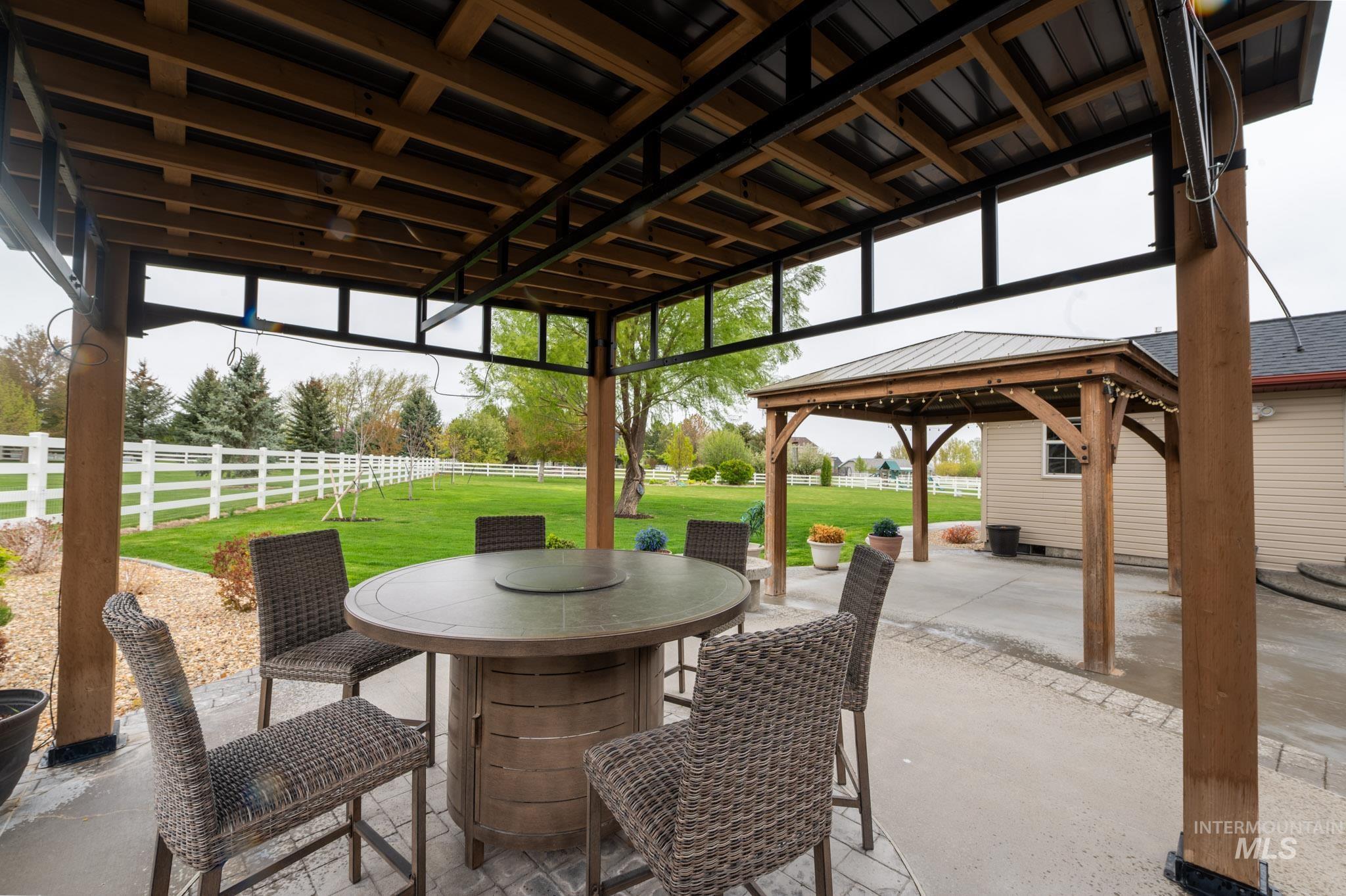 2520 E 3707 N, Twin Falls, Idaho 83301, 4 Bedrooms, 3 Bathrooms, Residential For Sale, Price $770,000, 98982478