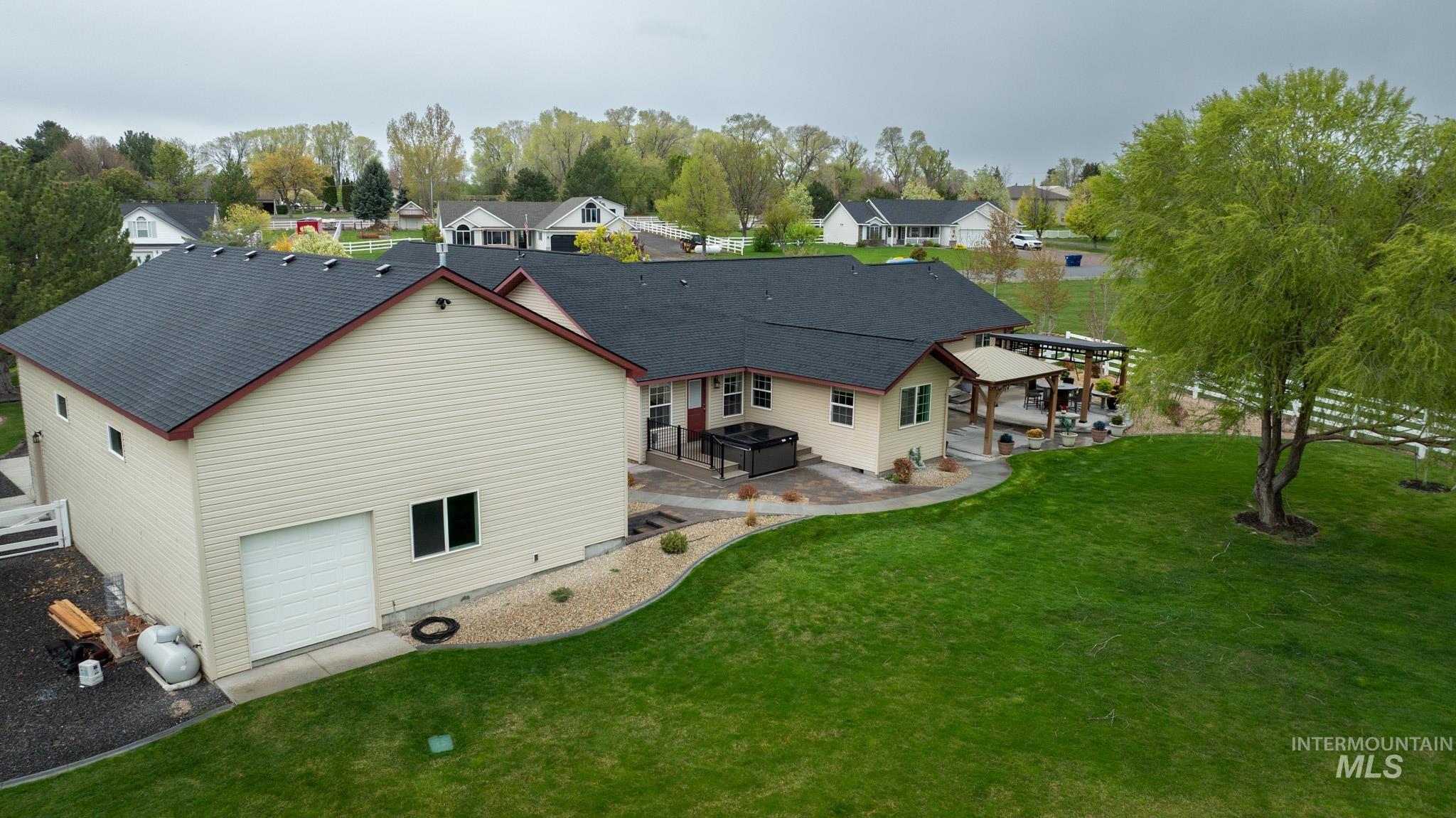 2520 E 3707 N, Twin Falls, Idaho 83301, 4 Bedrooms, 3 Bathrooms, Residential For Sale, Price $740,000,MLS 98982478