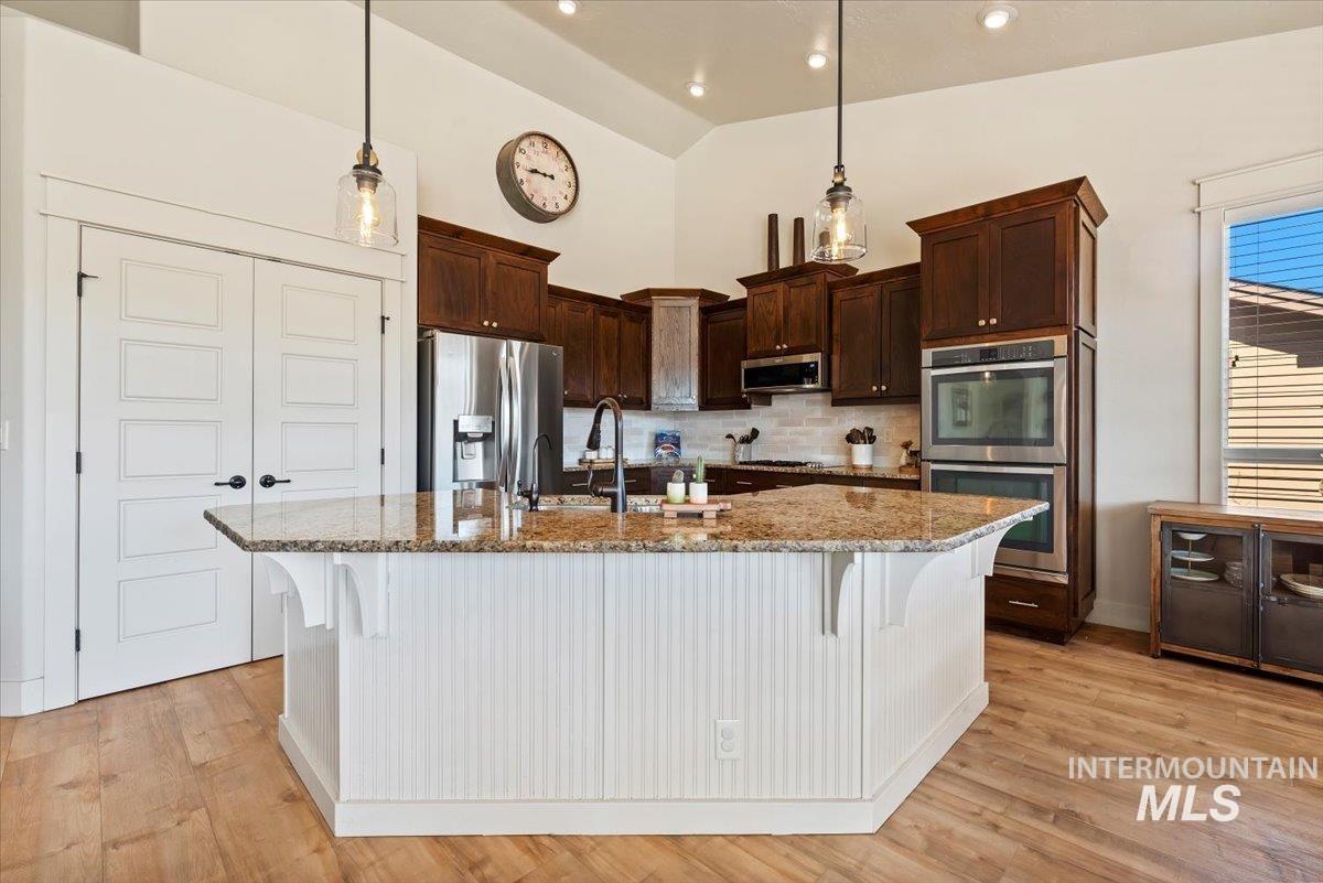 18258 N Goldenridge, Boise, Idaho 83714, 4 Bedrooms, 3.5 Bathrooms, Residential For Sale, Price $850,000, 98982479