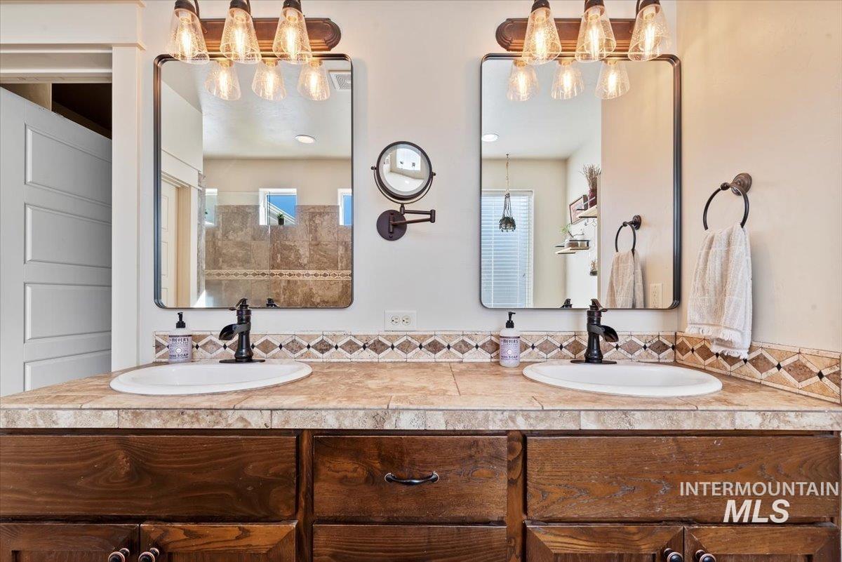 18258 N Goldenridge, Boise, Idaho 83714, 4 Bedrooms, 3.5 Bathrooms, Residential For Sale, Price $866,000, 98982479