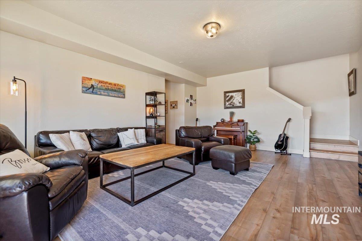 18258 N Goldenridge, Boise, Idaho 83714, 4 Bedrooms, 3.5 Bathrooms, Residential For Sale, Price $866,000, 98982479