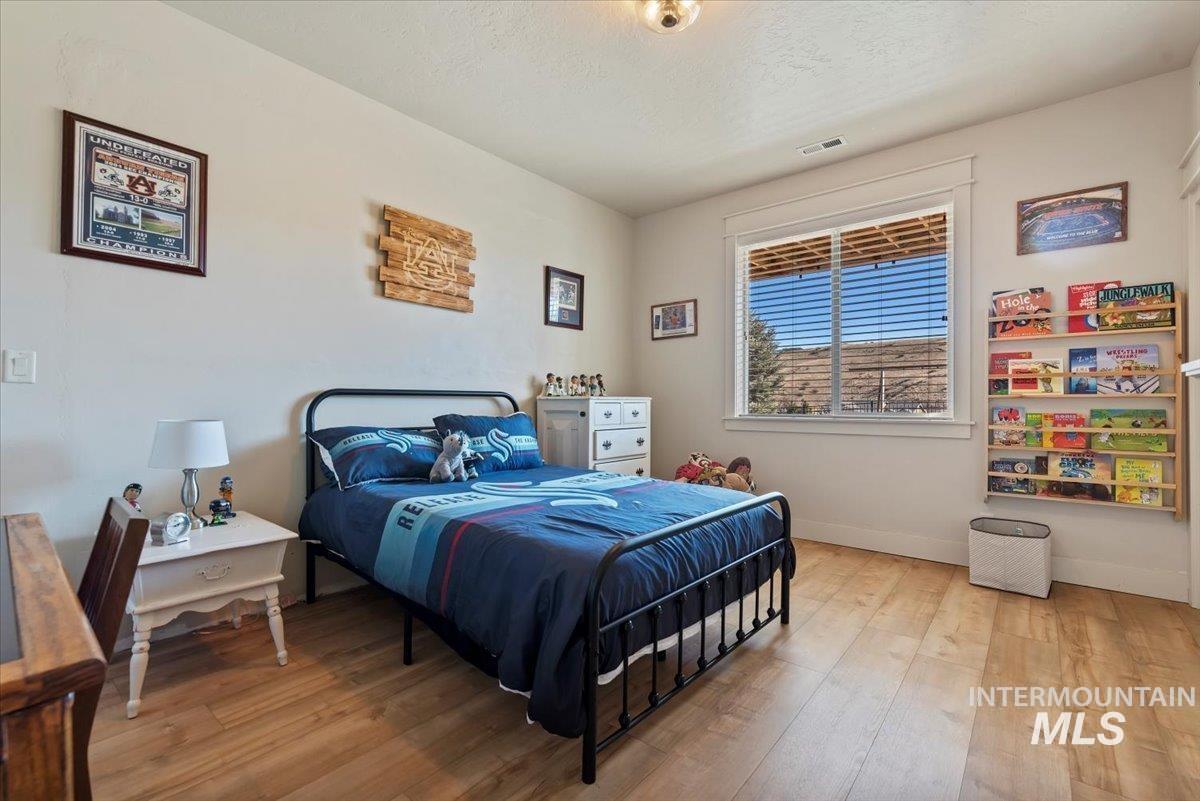 18258 N Goldenridge, Boise, Idaho 83714, 4 Bedrooms, 3.5 Bathrooms, Residential For Sale, Price $866,000, 98982479