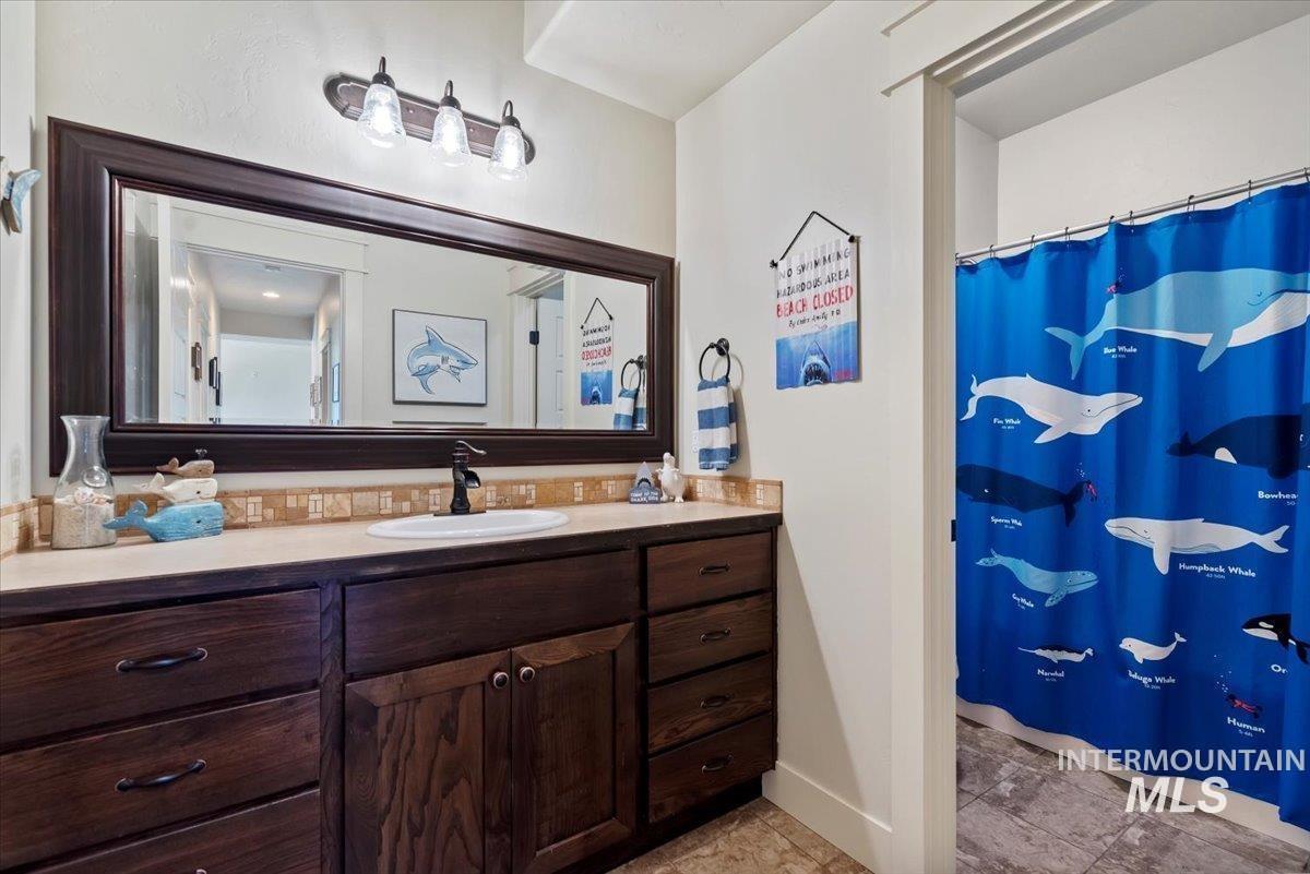 18258 N Goldenridge, Boise, Idaho 83714, 4 Bedrooms, 3.5 Bathrooms, Residential For Sale, Price $866,000, 98982479