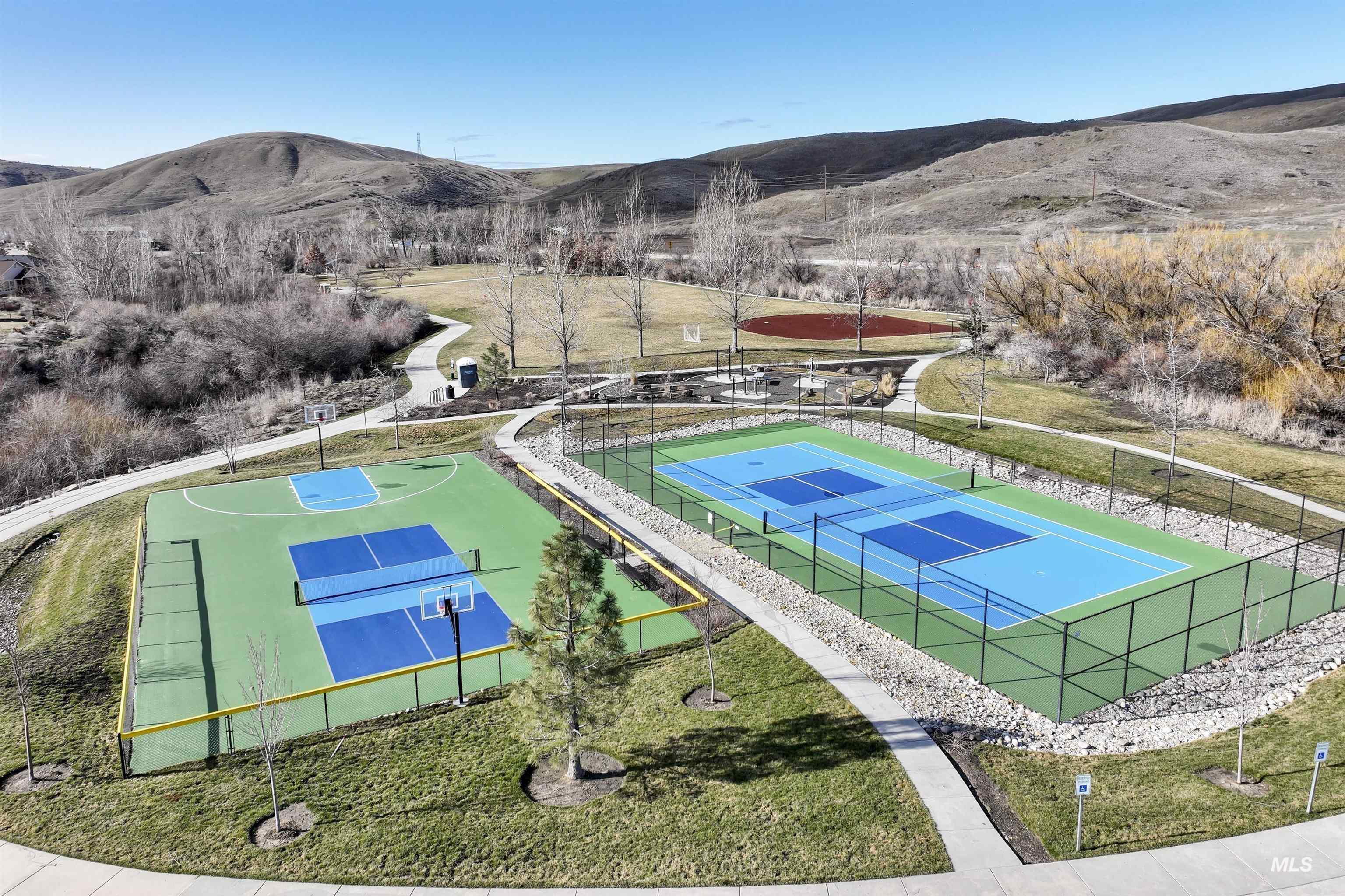 18258 N Goldenridge, Boise, Idaho 83714, 4 Bedrooms, 3.5 Bathrooms, Residential For Sale, Price $866,000, 98982479