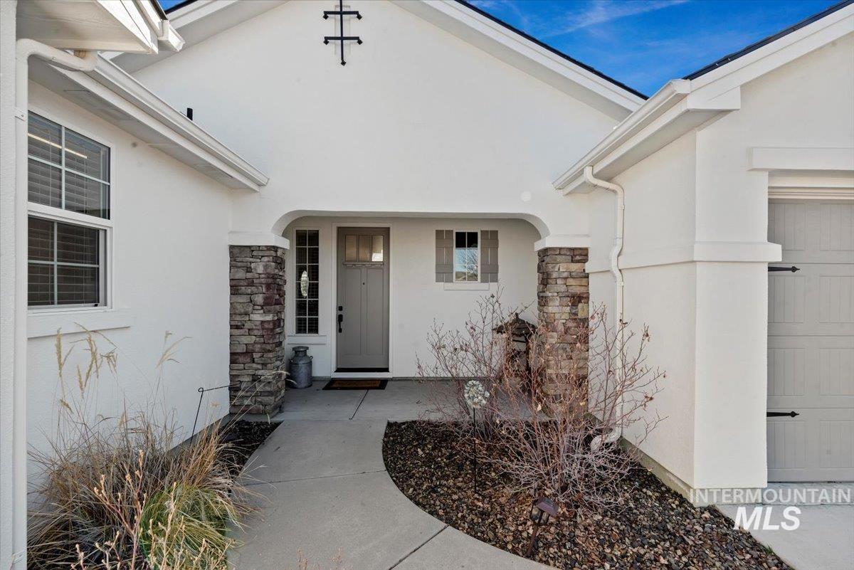 18258 N Goldenridge, Boise, Idaho 83714, 4 Bedrooms, 3.5 Bathrooms, Residential For Sale, Price $850,000, 98982479