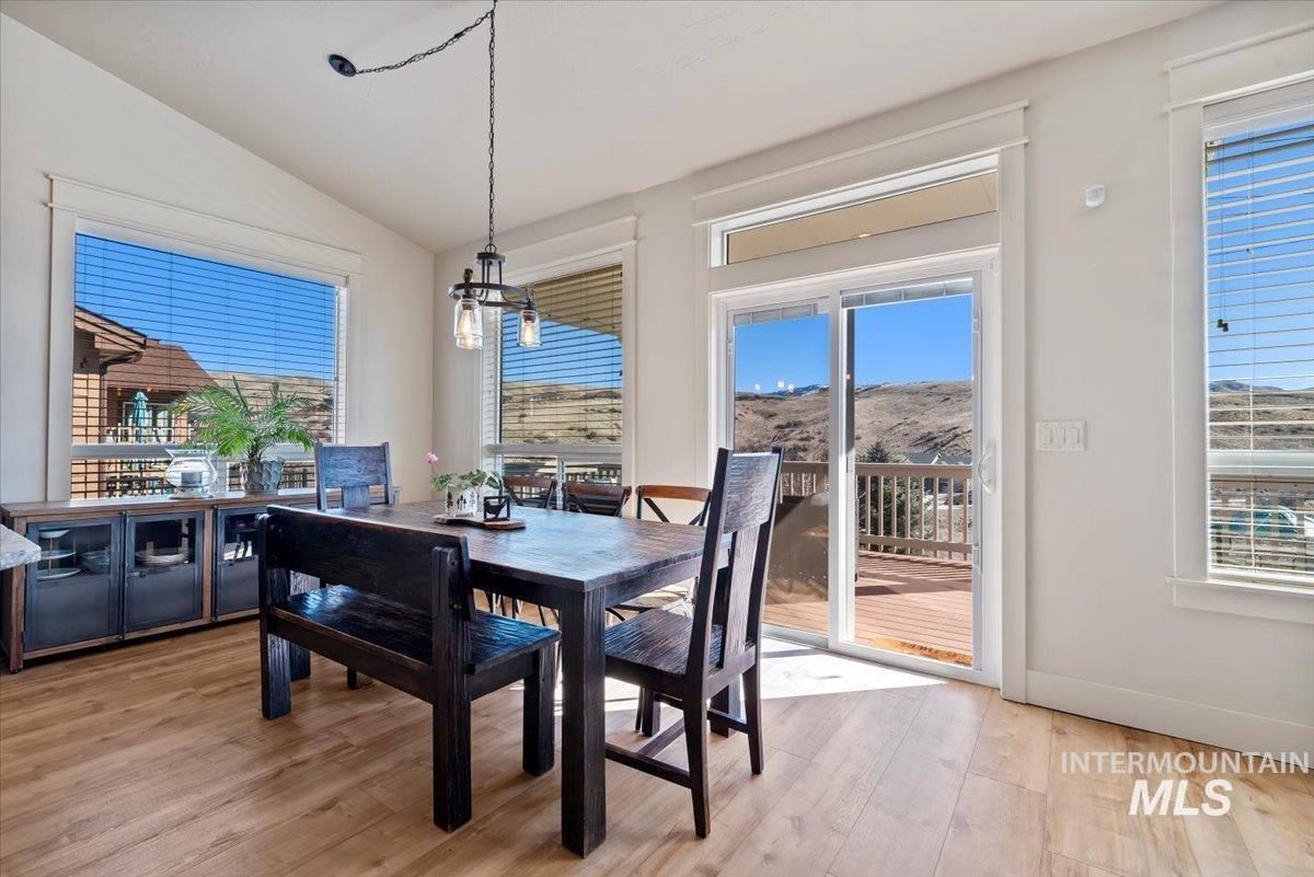 18258 N Goldenridge, Boise, Idaho 83714, 4 Bedrooms, 3.5 Bathrooms, Residential For Sale, Price $850,000, 98982479