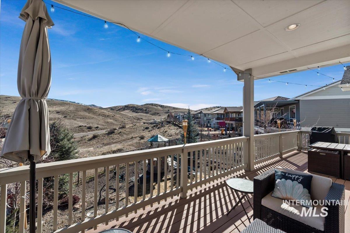 18258 N Goldenridge, Boise, Idaho 83714, 4 Bedrooms, 3.5 Bathrooms, Residential For Sale, Price $866,000, 98982479